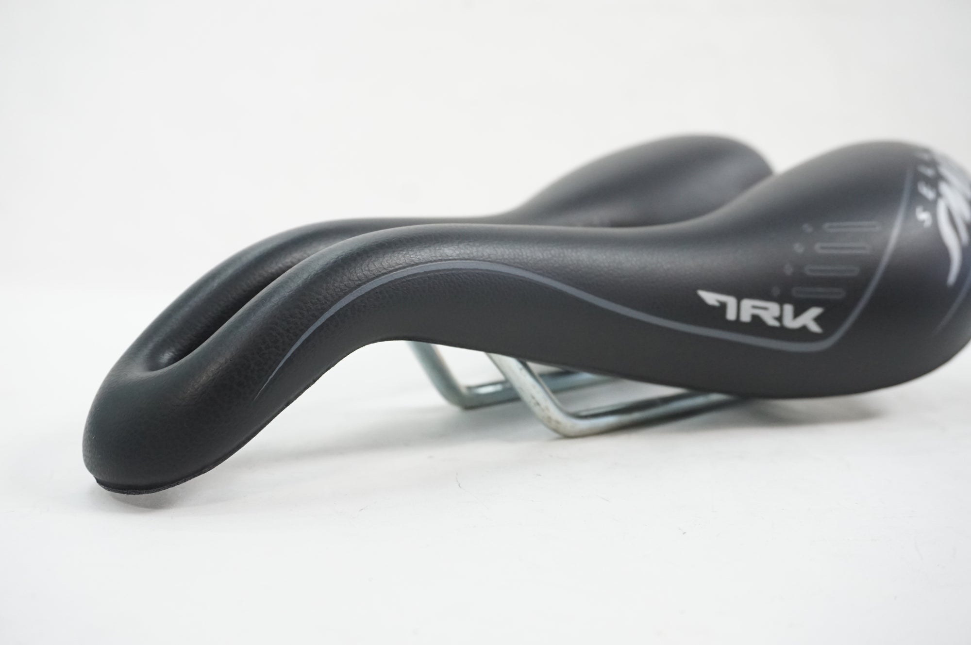 SELLE SMP 「セラエスエムピー」 TRK サドル / 川越店