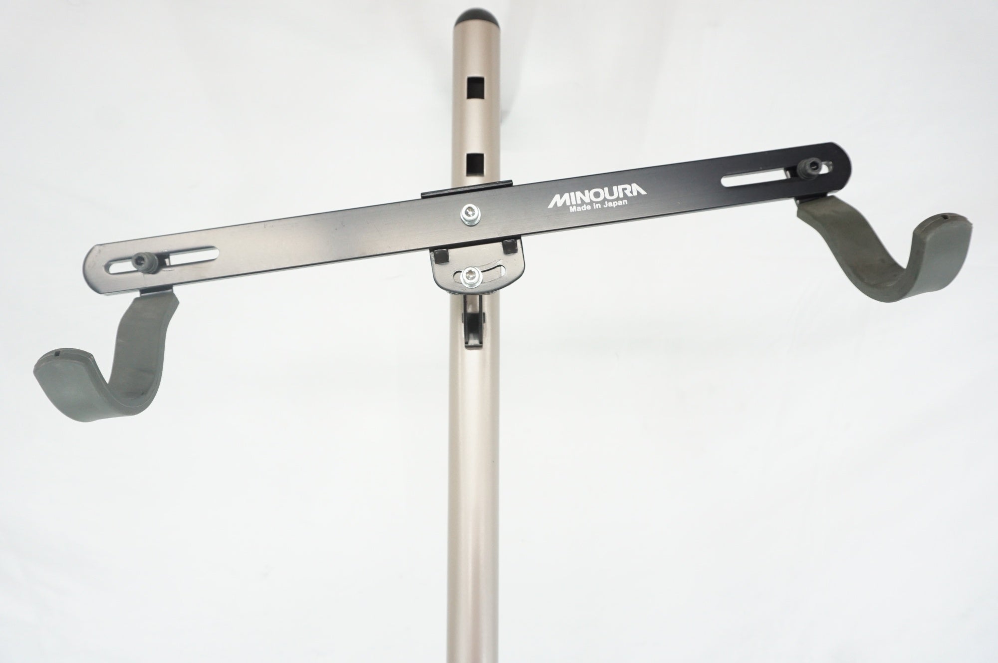 MINOURA 「ミノウラ」 グラビティスタンド / 阪急塚口店