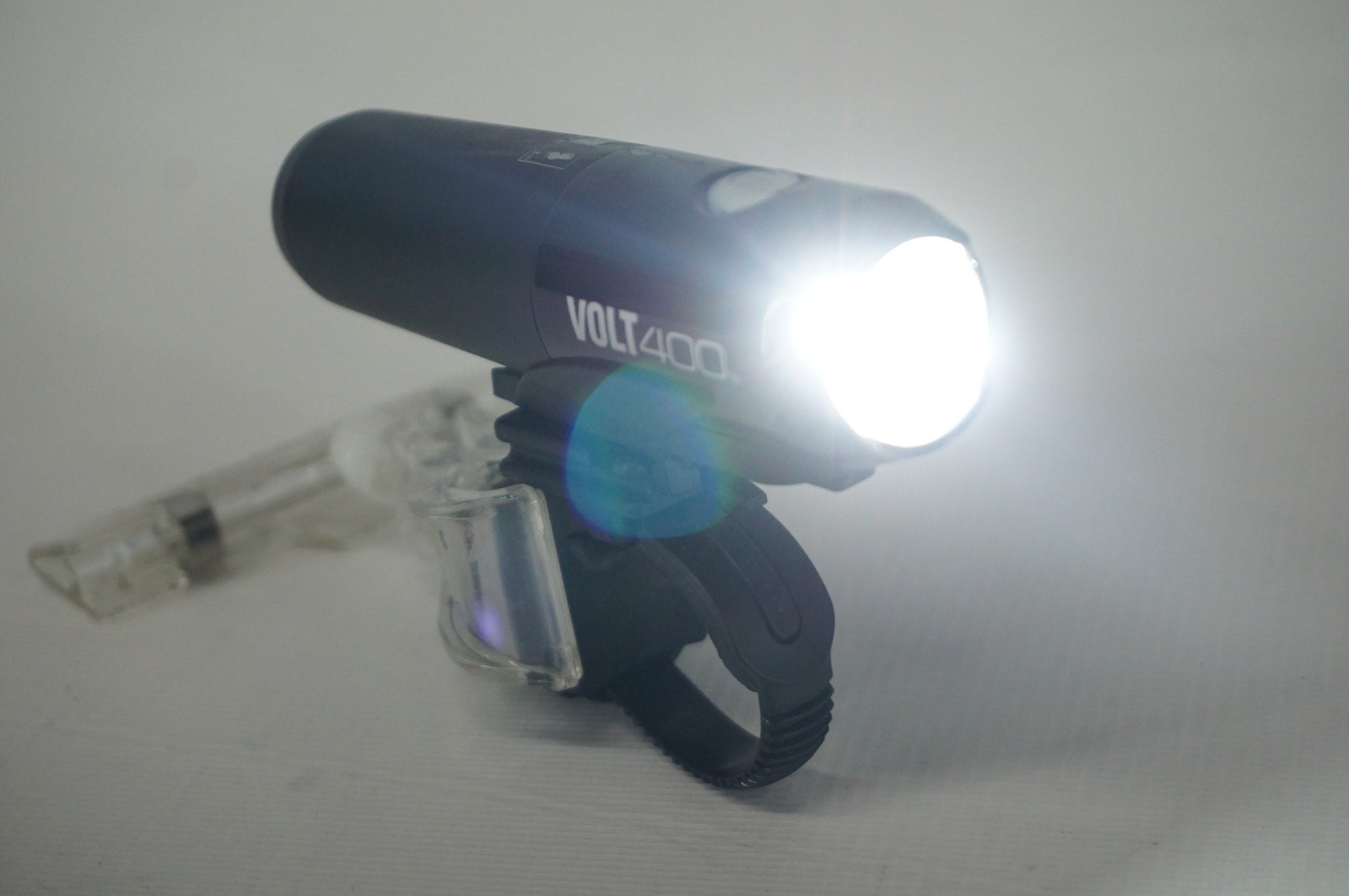 CATEYE 「キャットアイ」 VOLT400 フロントライト / 阪急塚口店