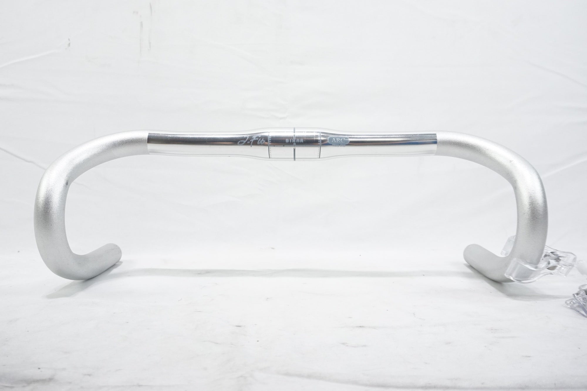 DIXNA 「ディズナ」 J-FIT ARC Φ31.8 400mm ハンドル / 中目黒店