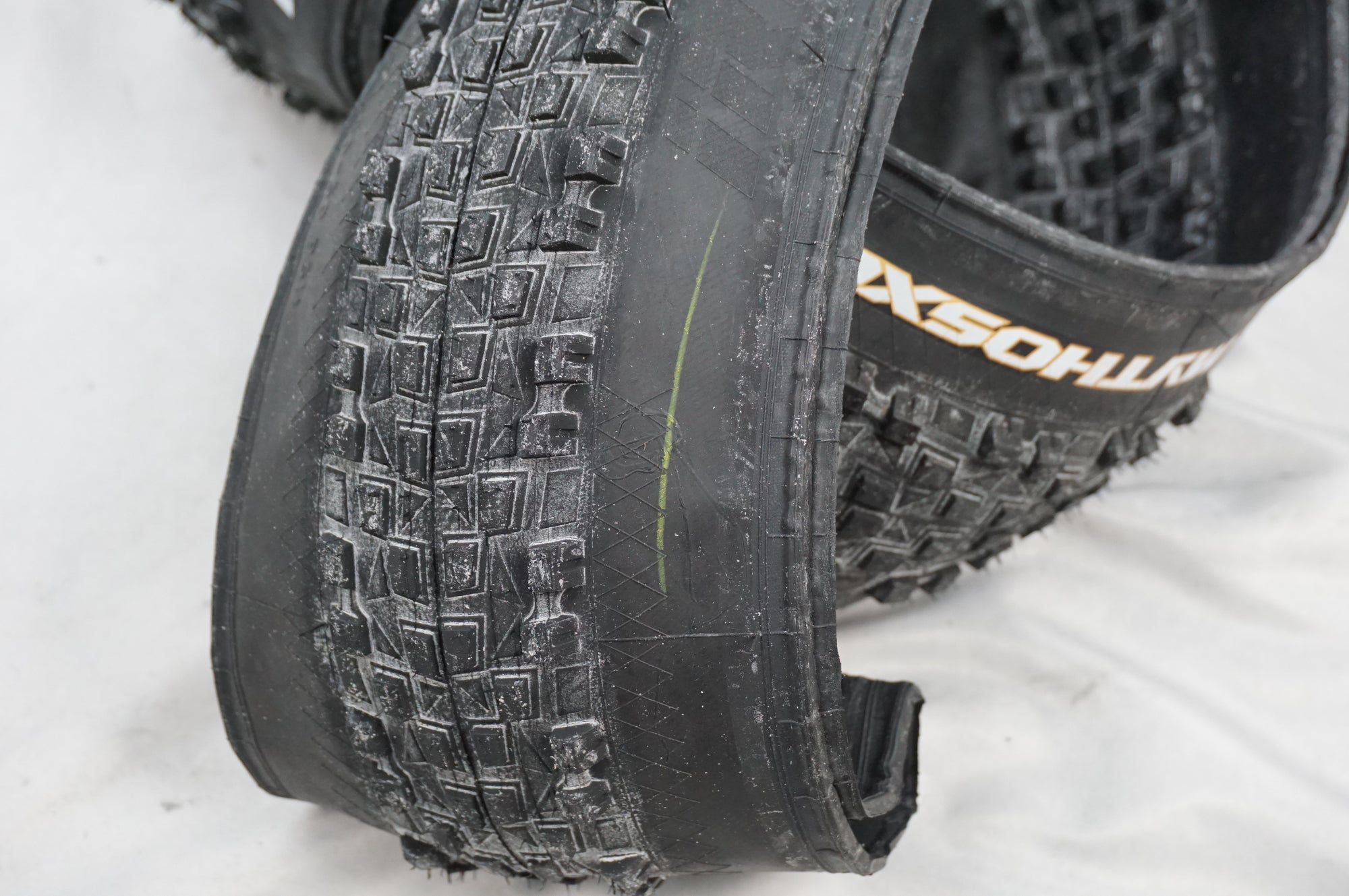 IRC 「アイアールシー」 MYTHOS XC 27.5x2.25 TLRタイヤセット / 川越店