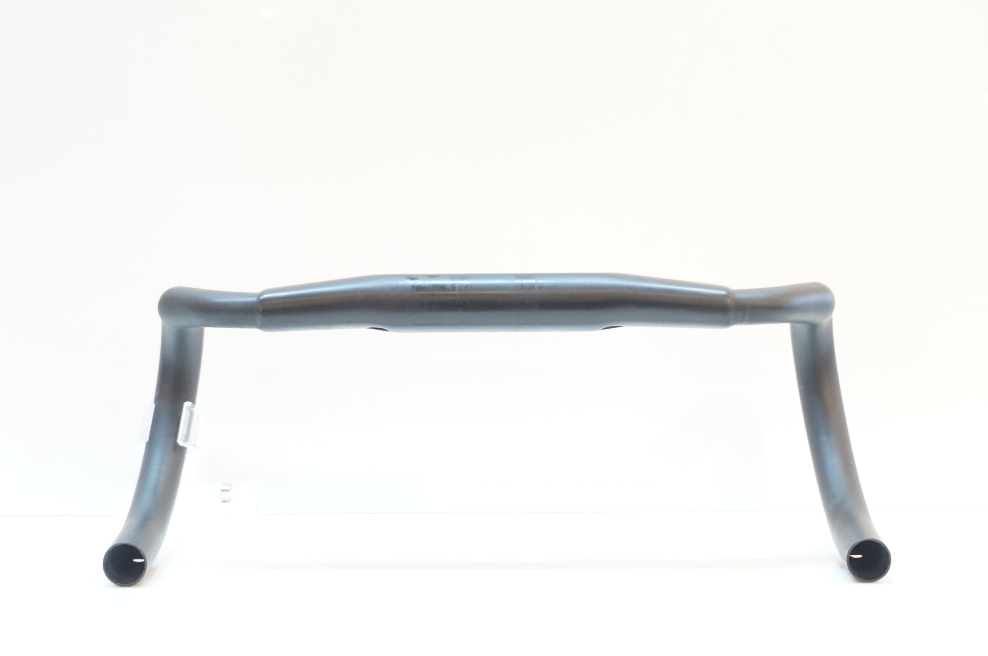 BONTRAGER 「ボントレガー」 AERO PRO ROAD 350-380mm φ31.8 ハンドル / 浦和ベース