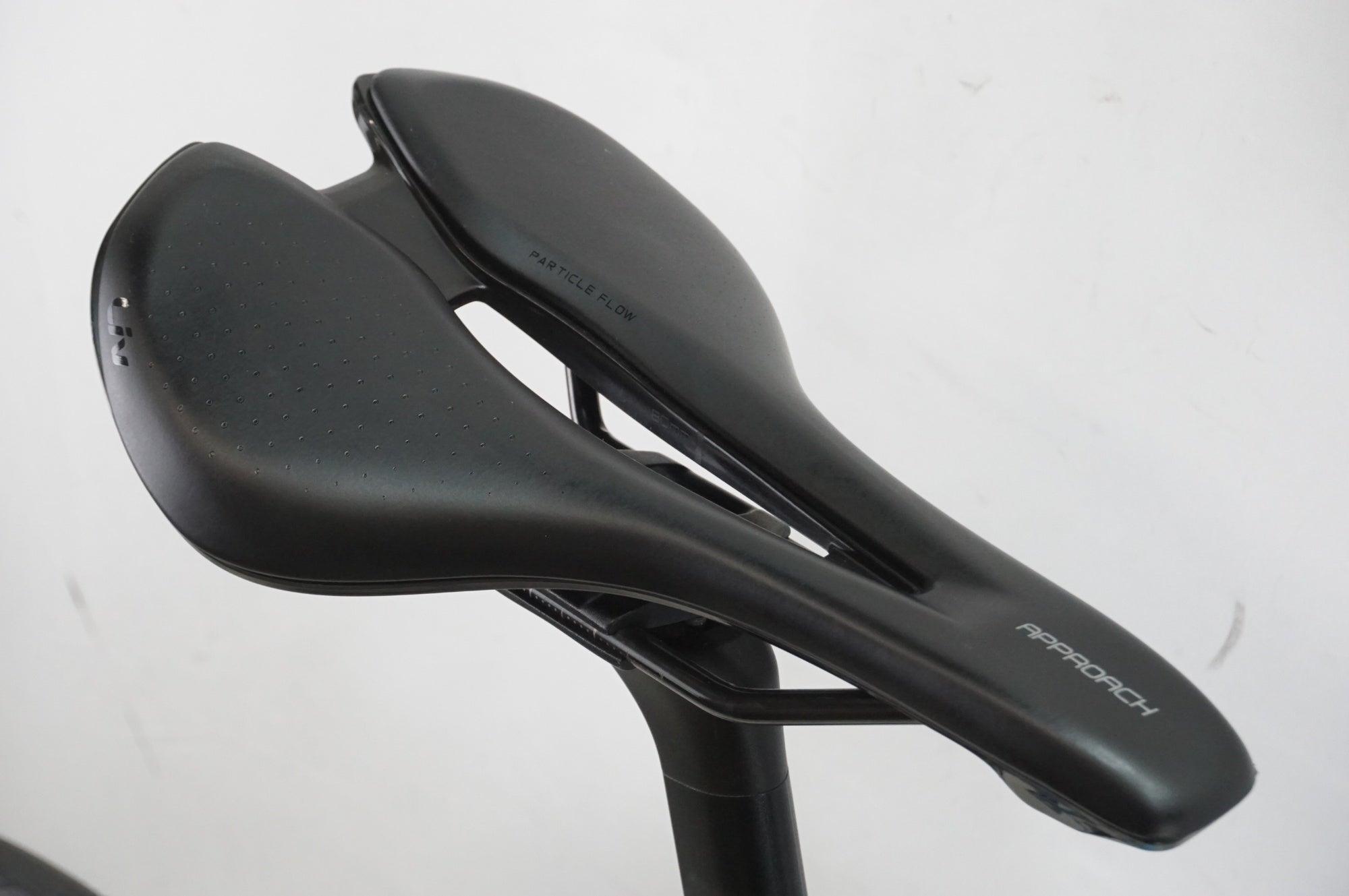 CANNONDALE 「キャノンデール」 SUPERSIX EVO CARBON DISC 105 2021年モデル カスタム ロードバイク / 大宮店