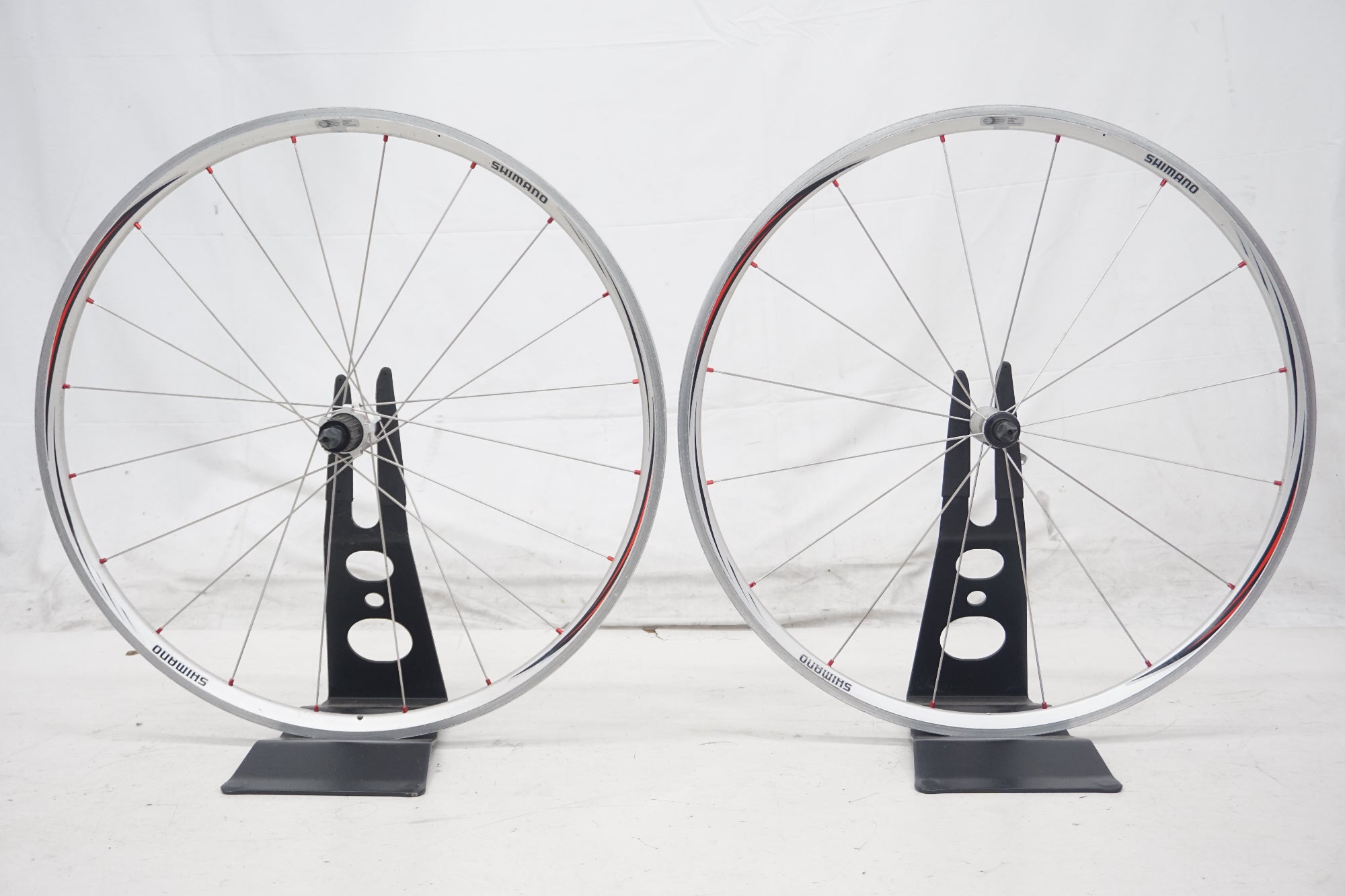 SHIMANO WH-RS10 ホイールセット 700c SHIMANO 「シマノ」 WH-RS10 シマノ8/9速 ホイールセット / 大阪