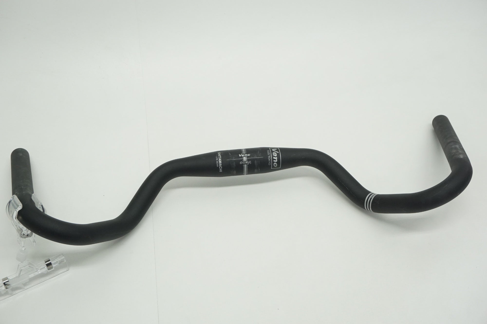 VENO 「ヴェノ」 メトロポイント φ31.8 550mm ハンドルバー / 福岡店