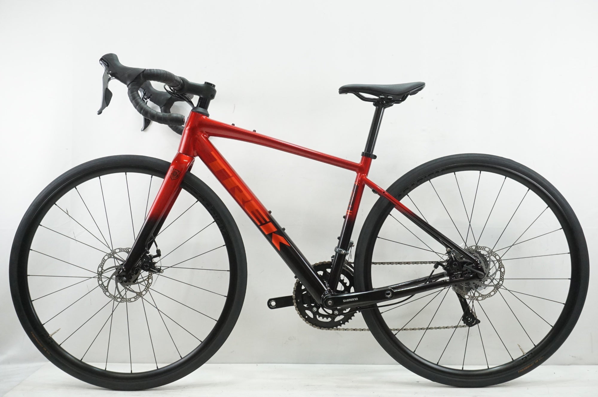 TREK 「トレック」 DOMANE AL 2 GEN 4 2026年モデル ロードバイク / 大宮店