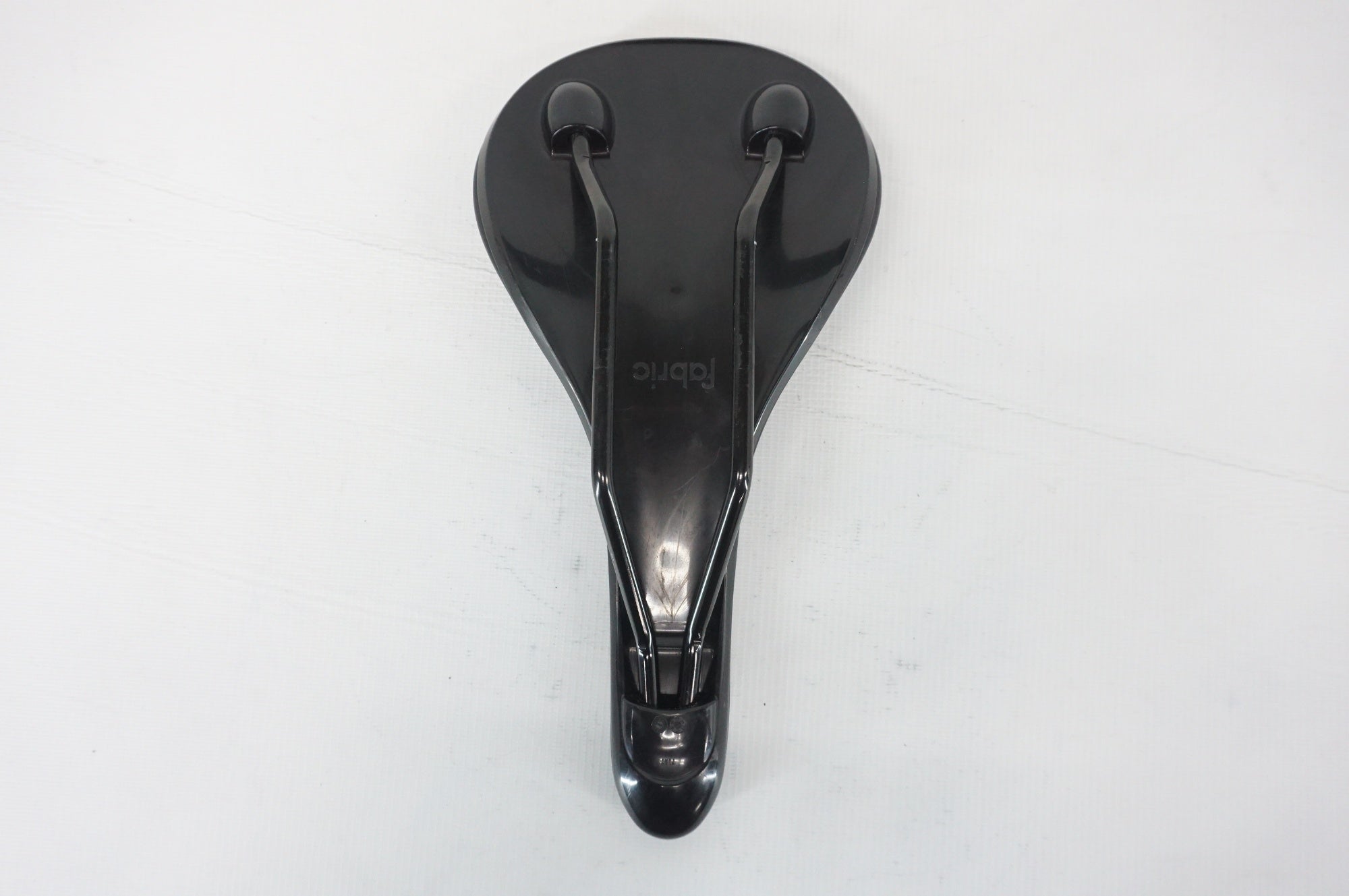 FABRIC 「ファブリック」 SCOOP サドル / 阪急塚口店