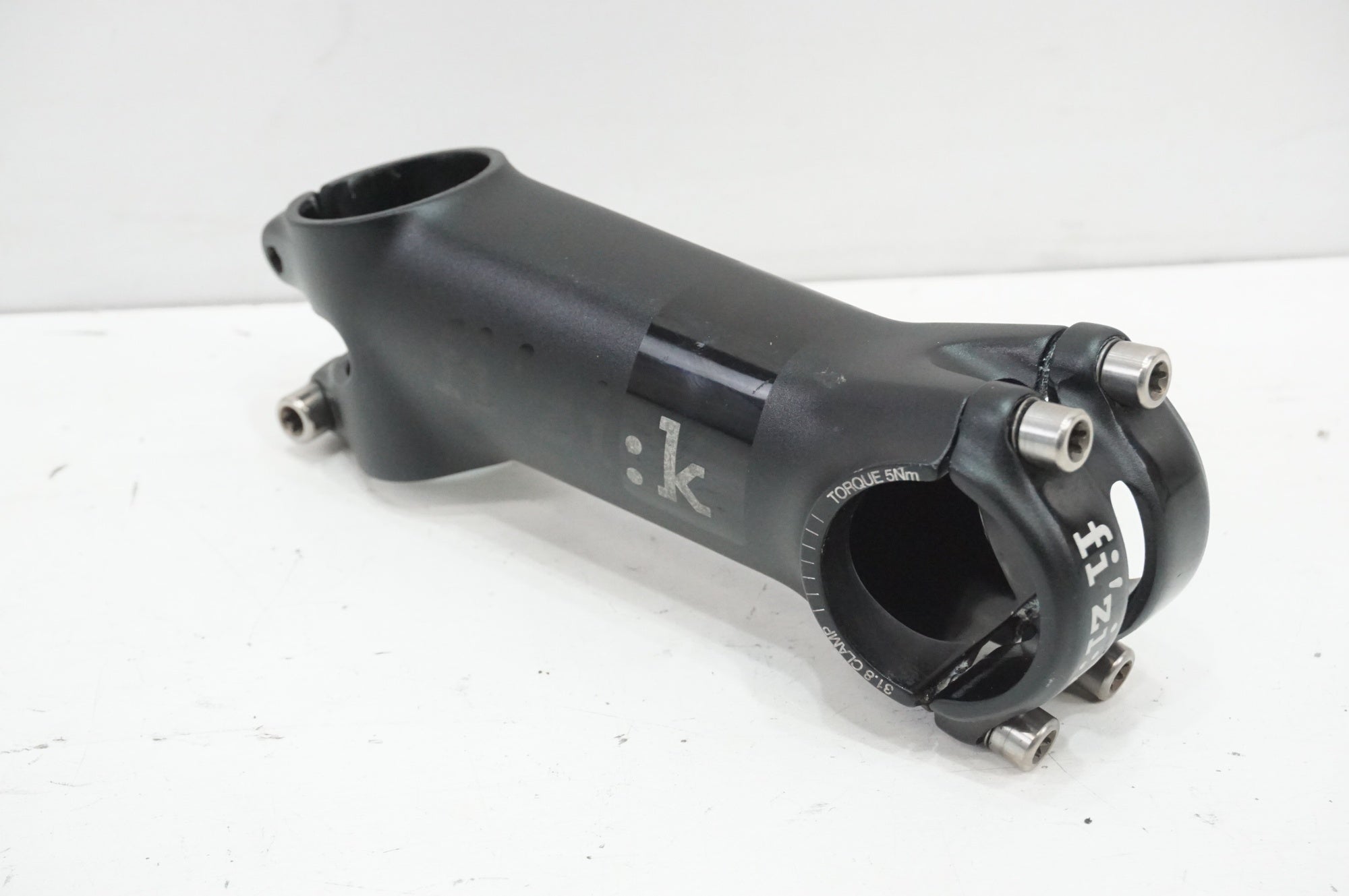 FIZIK 「フィジーク」 CYRANO R1 φ31.8 100mm ステム / 大宮店