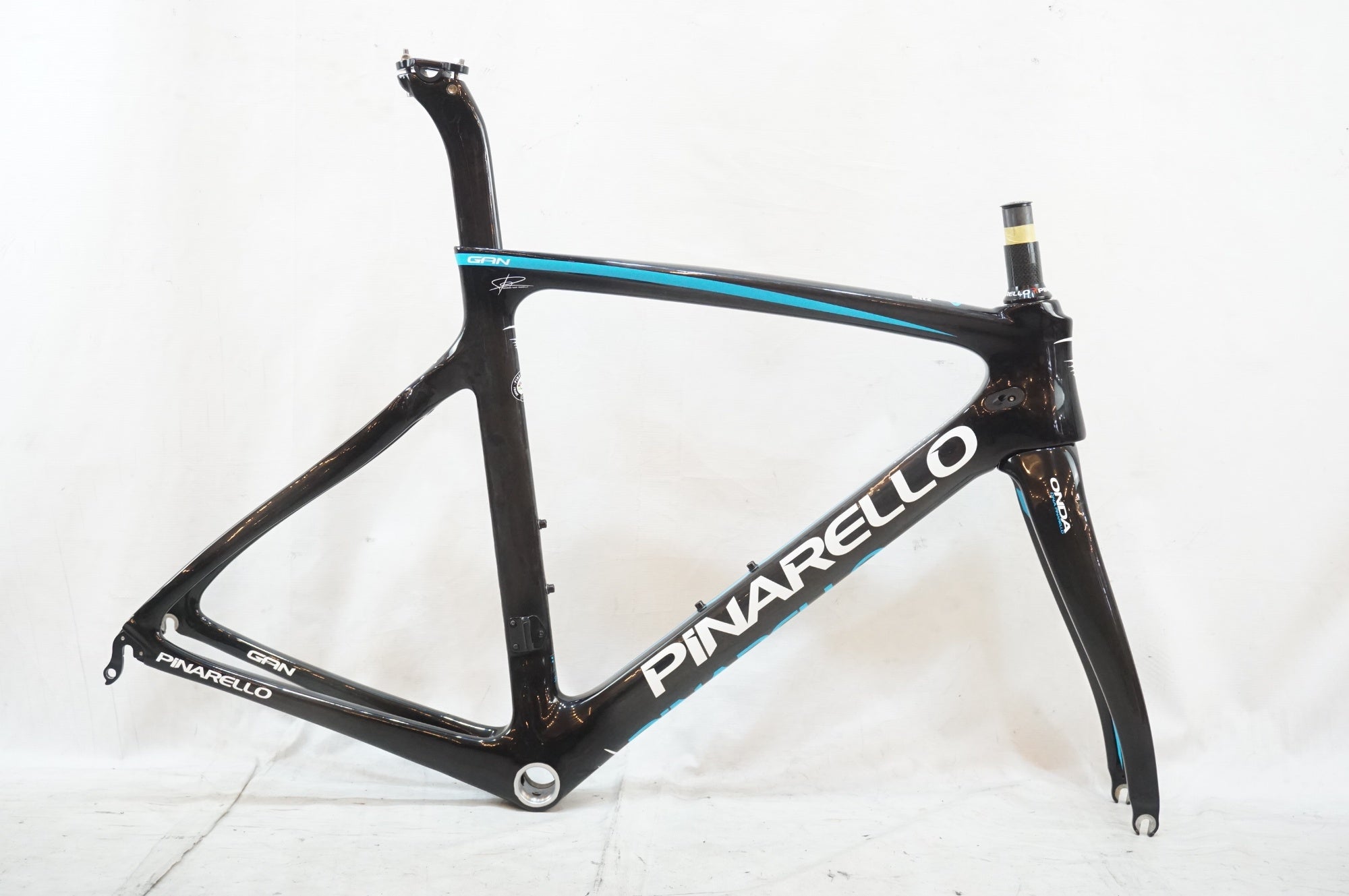 PINARELLO FP TEAM カーボンロードバイクフレーム　ジャンク ジャンク PINARELLO 「ピナレロ」 GAN 2016年モデル フレームセット