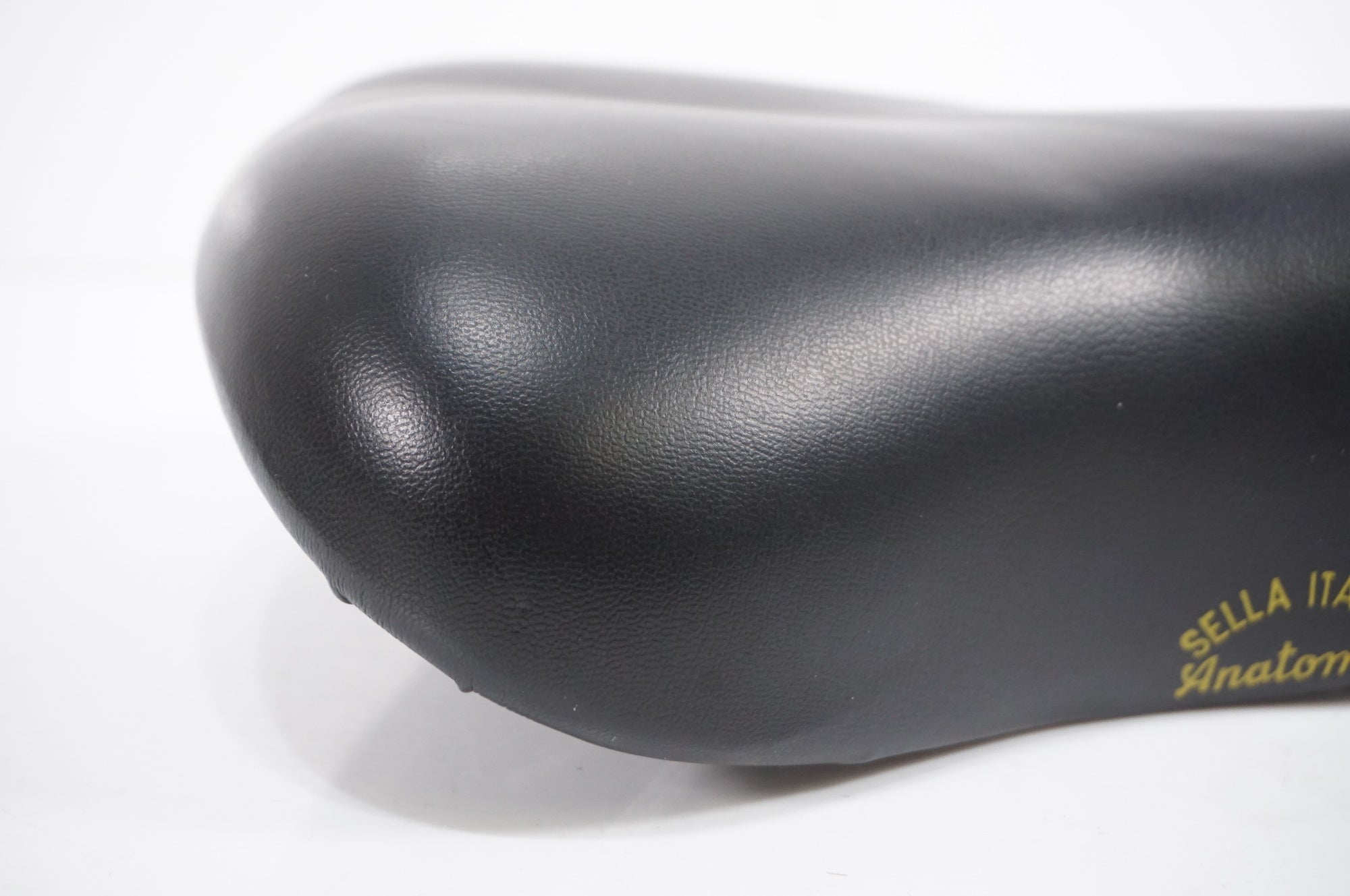 SELLE ITALIA 「セライタリア」 ANATOMIC サドル / AKIBA店