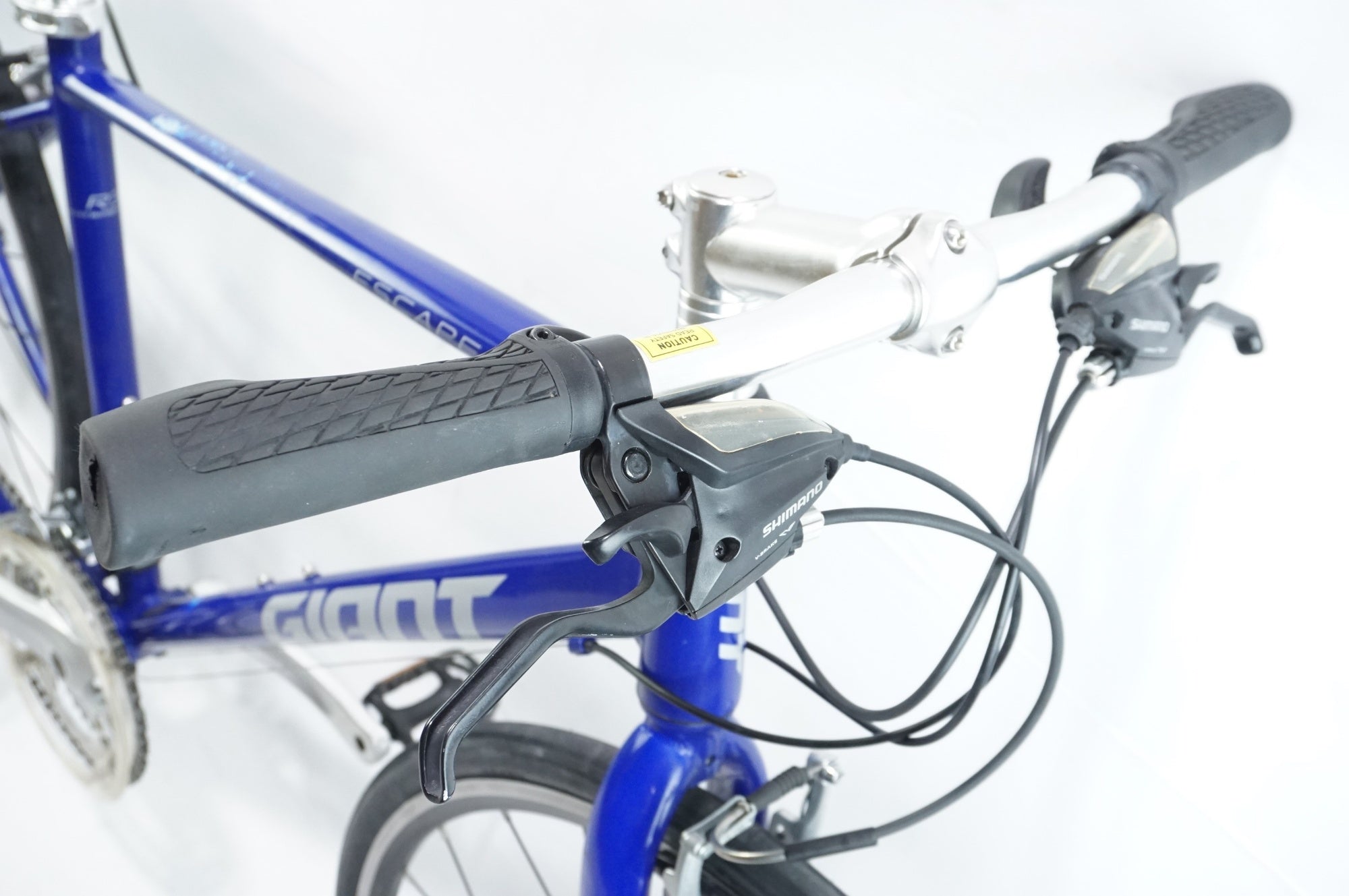 GIANT 「ジャイアント」 ESCAPE R3 2022年モデル クロスバイク / 中目黒店
