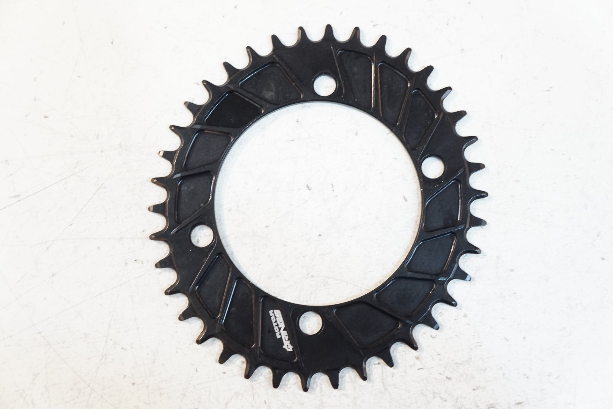 ROTOR 「ローター」 QRINGS 38T チェーンリング / バイチャリ浦和ベース