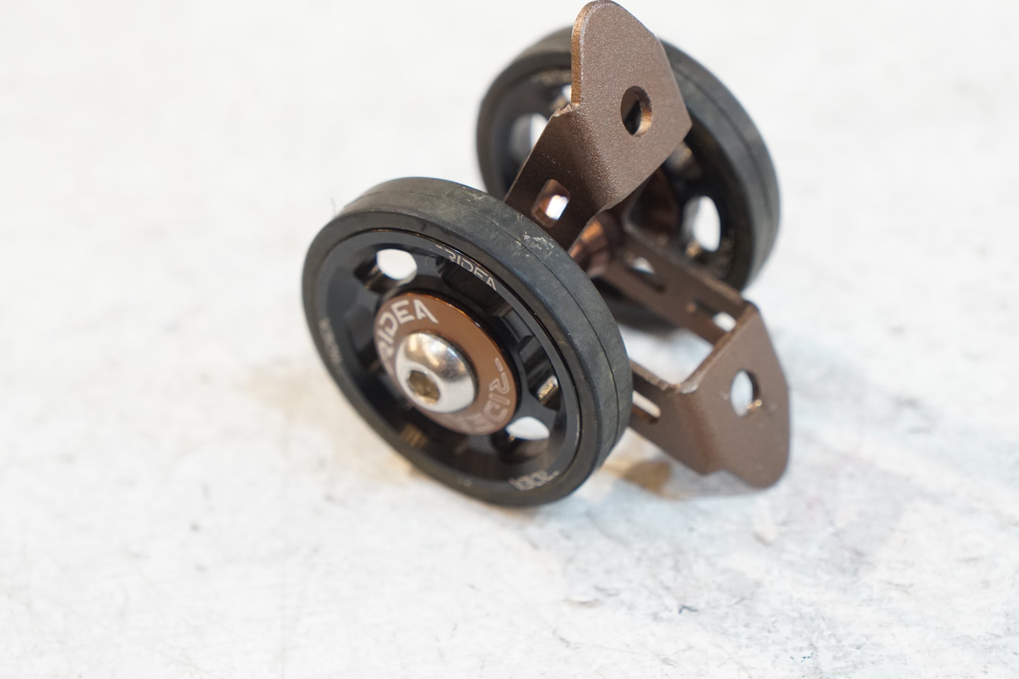RIDEA 「リデア」 Rear Mudguard Roller マッドガード ローラー / バイチャリ浦和ベース
