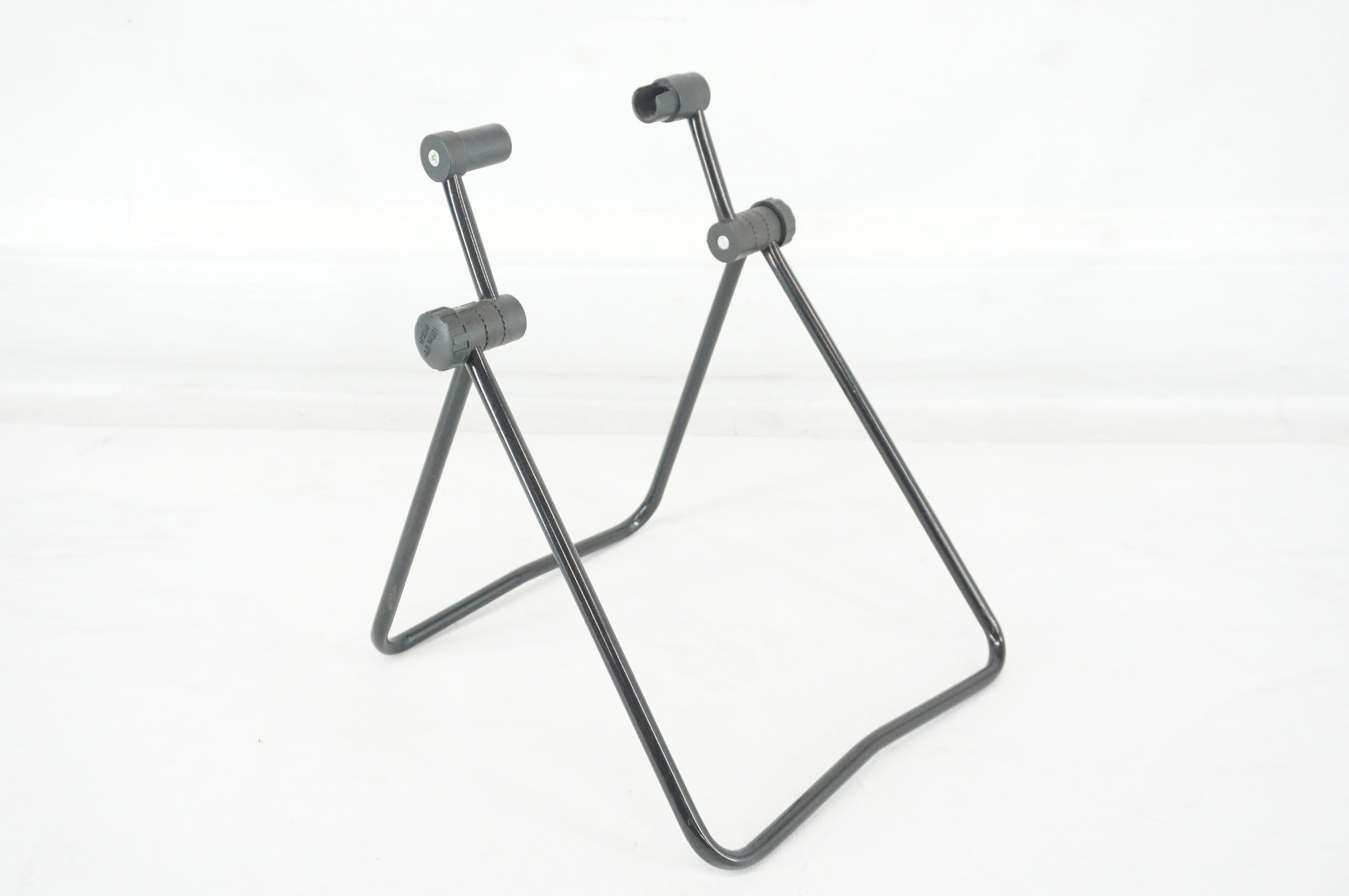 BIKEGUY 「バイクガイ」 ハブスタンド / 阪急塚口店