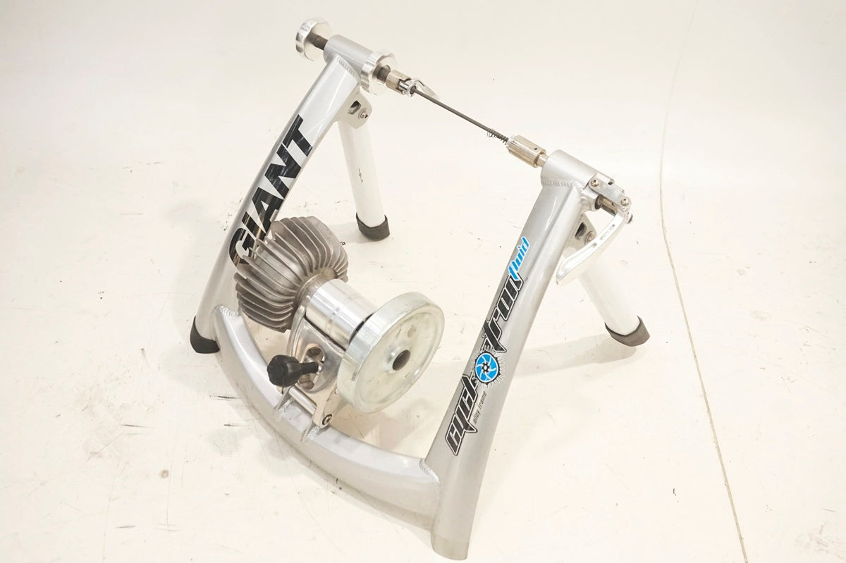 GIANT 「ジャイアント」 CYCLETRON サイクルトレーナー / 奈良店