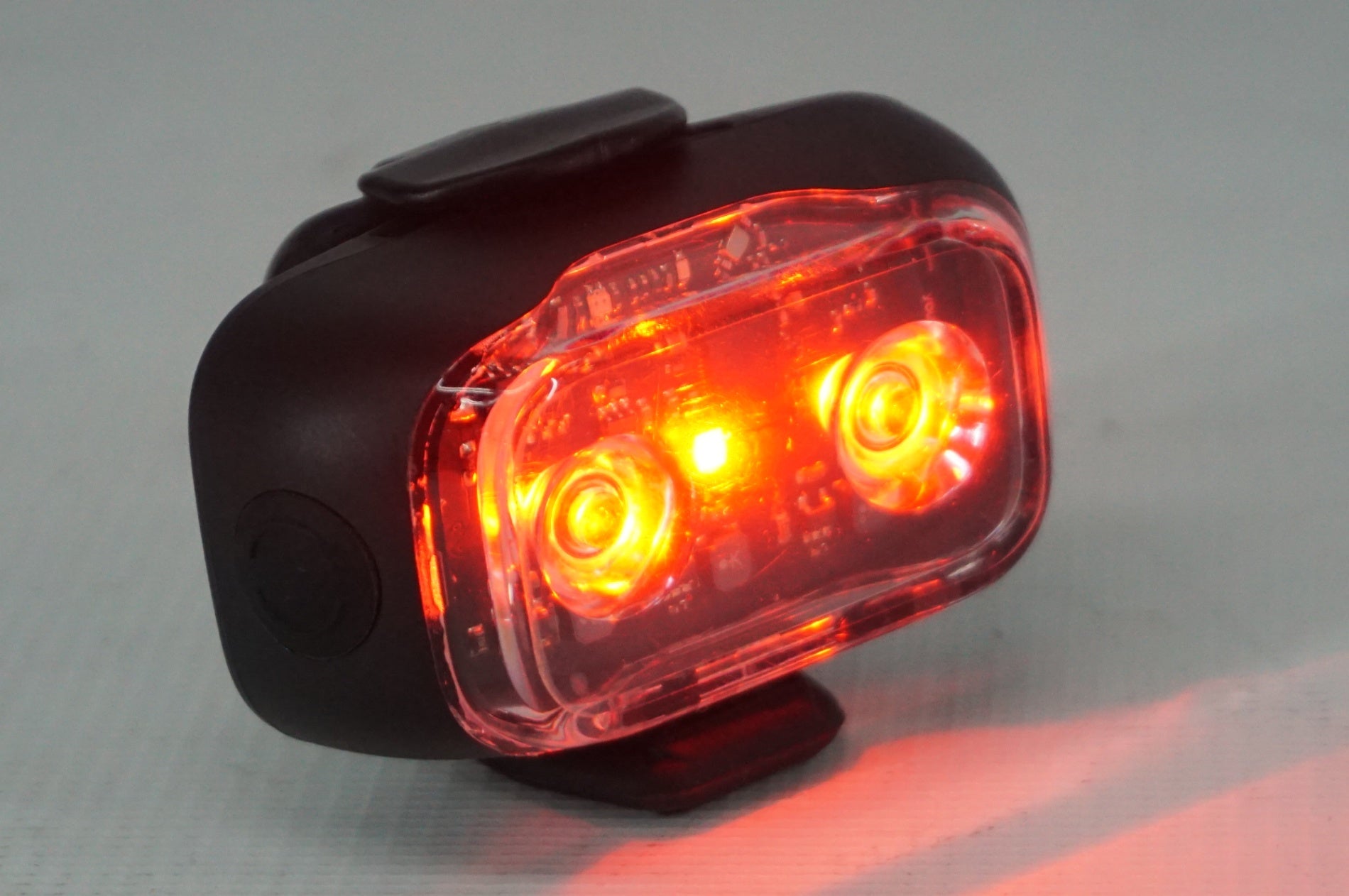 RAYO 「ラヨ」 リアライト / 阪急塚口店