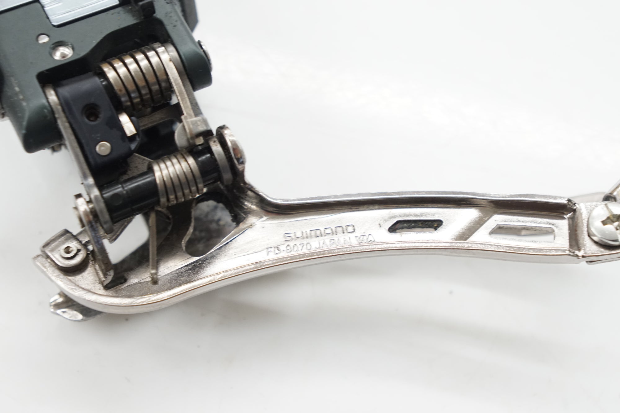 SHIMANO 「シマノ」 DURA-ACE FD-9070 フロントディレイラー / バイチャリ浦和ベース