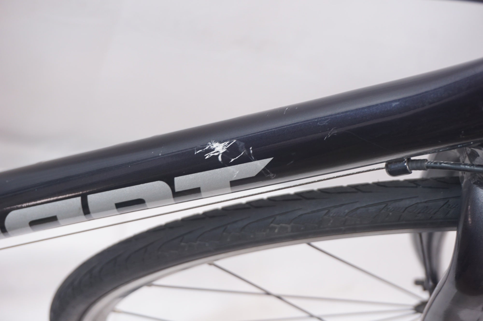 GIANT 「ジャイアント」 ESCAPE R3 2023年モデル クロスバイク / 世田谷店