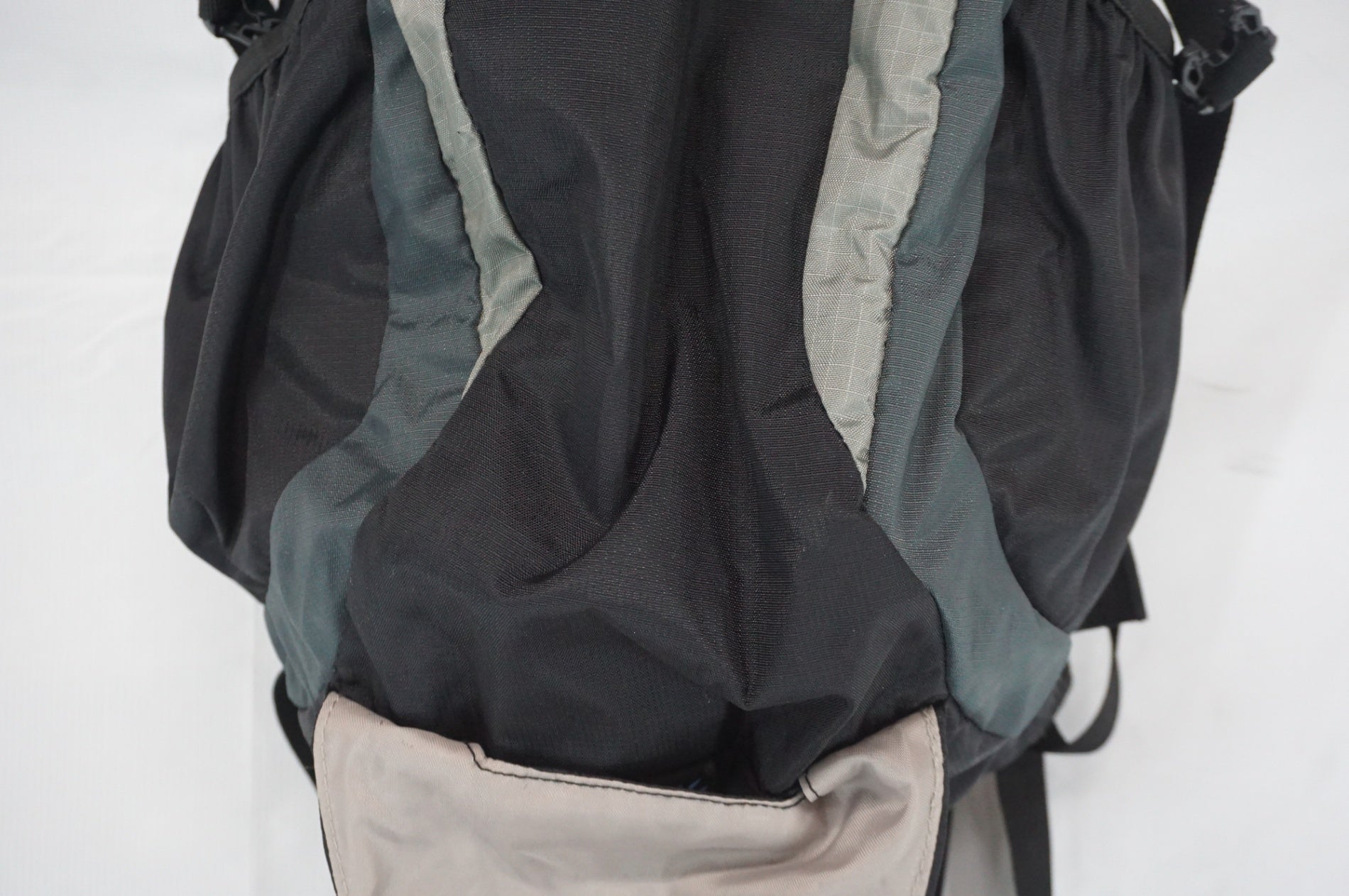 DEUTER 「ドイター」 CROSS BIKE 18 バックパック / 阪急塚口店