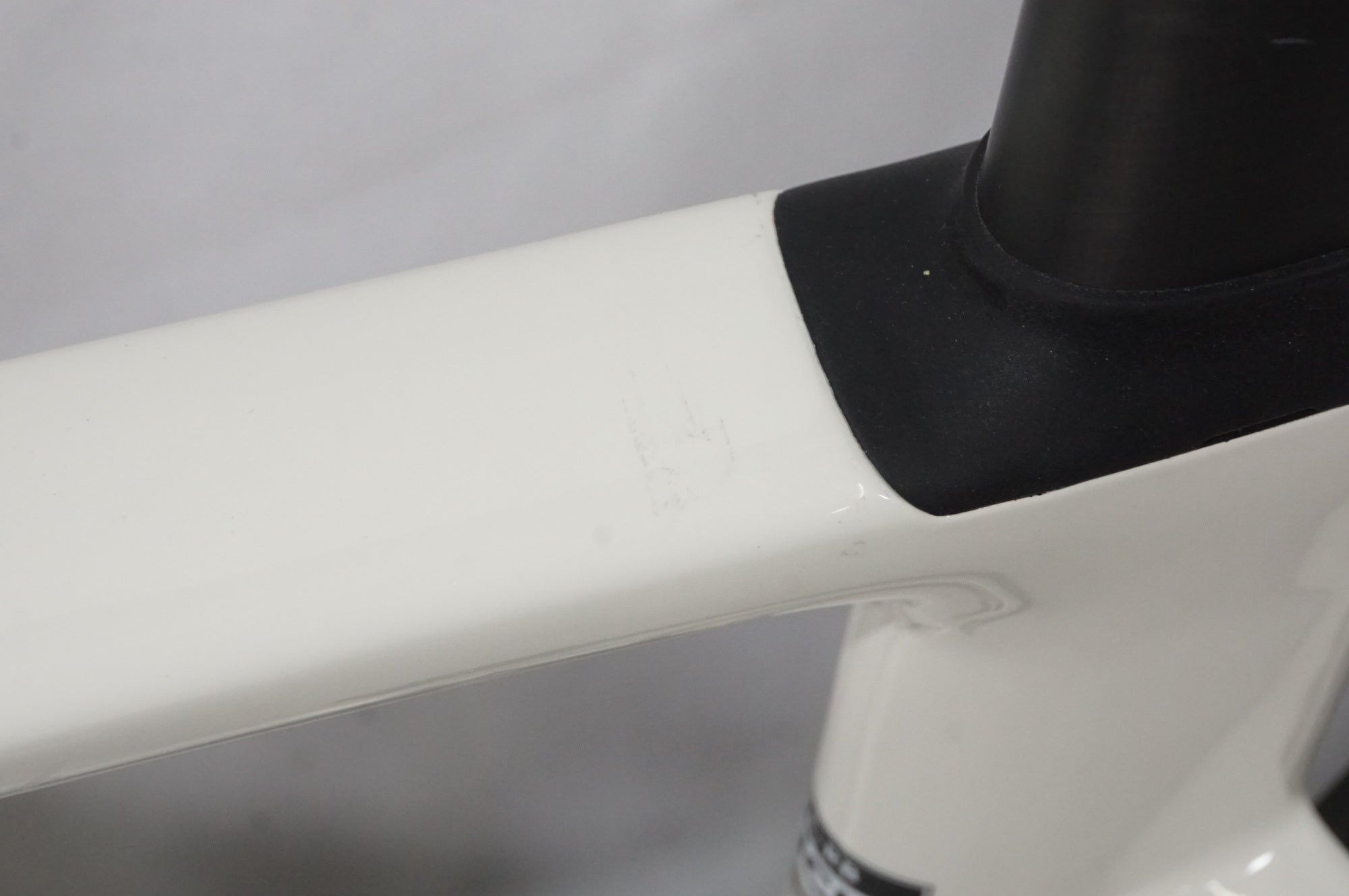 SPECIALIZED 「スペシャライズド」 ROUBAIX SL8 SPORT 2024年モデル ロードバイク / AKIBA店