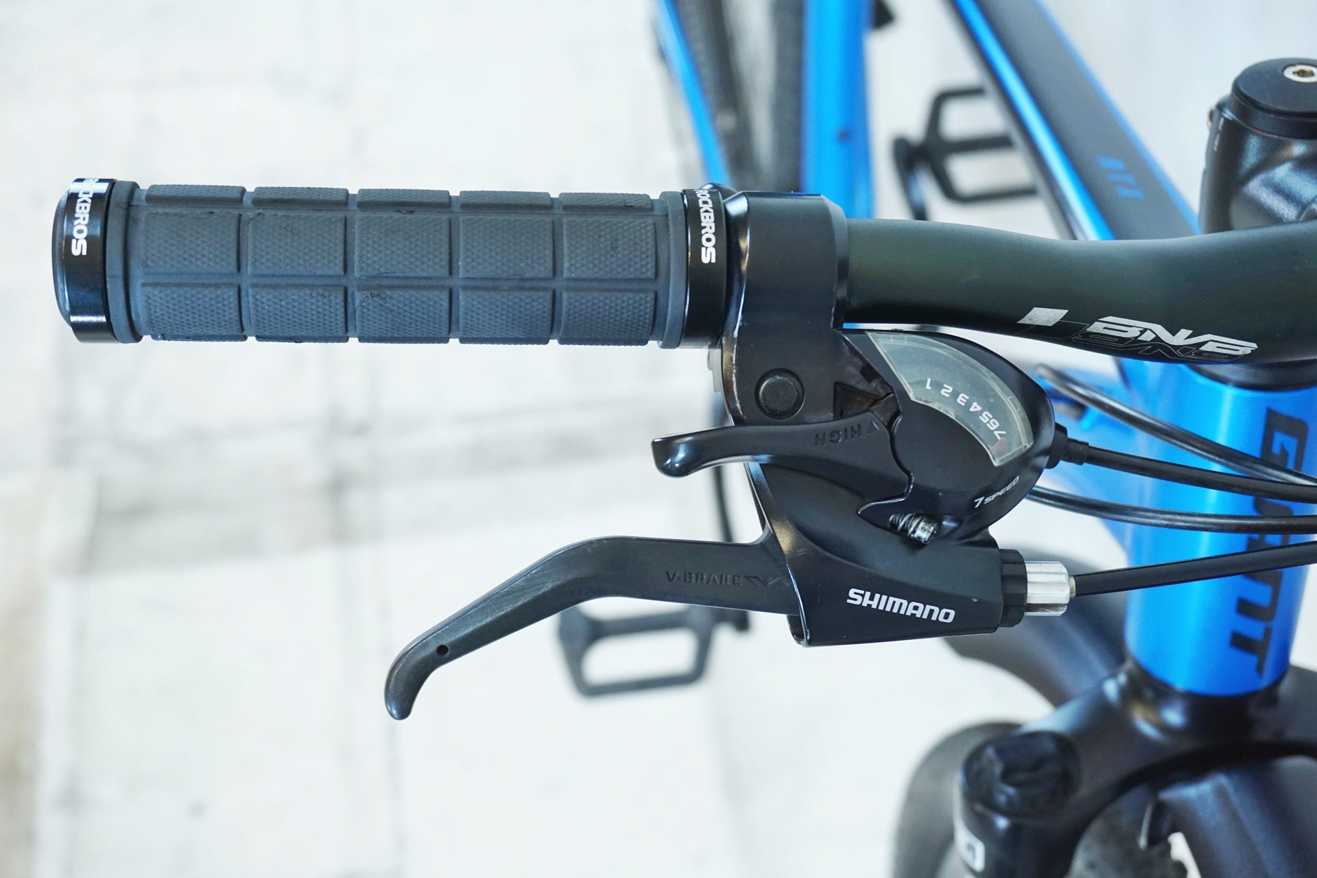 GIANT 「ジャイアント」 ATX 2023年モデル マウンテンバイク / 有明ガーデン店