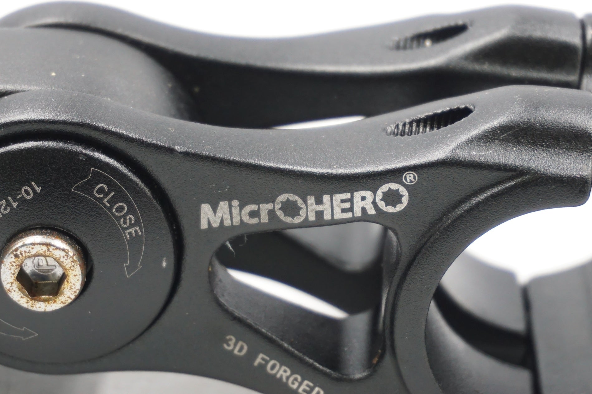MICRO HERO 「マイクロヒーロー」 可変式 Φ31.8 90mm ステム / 奈良店