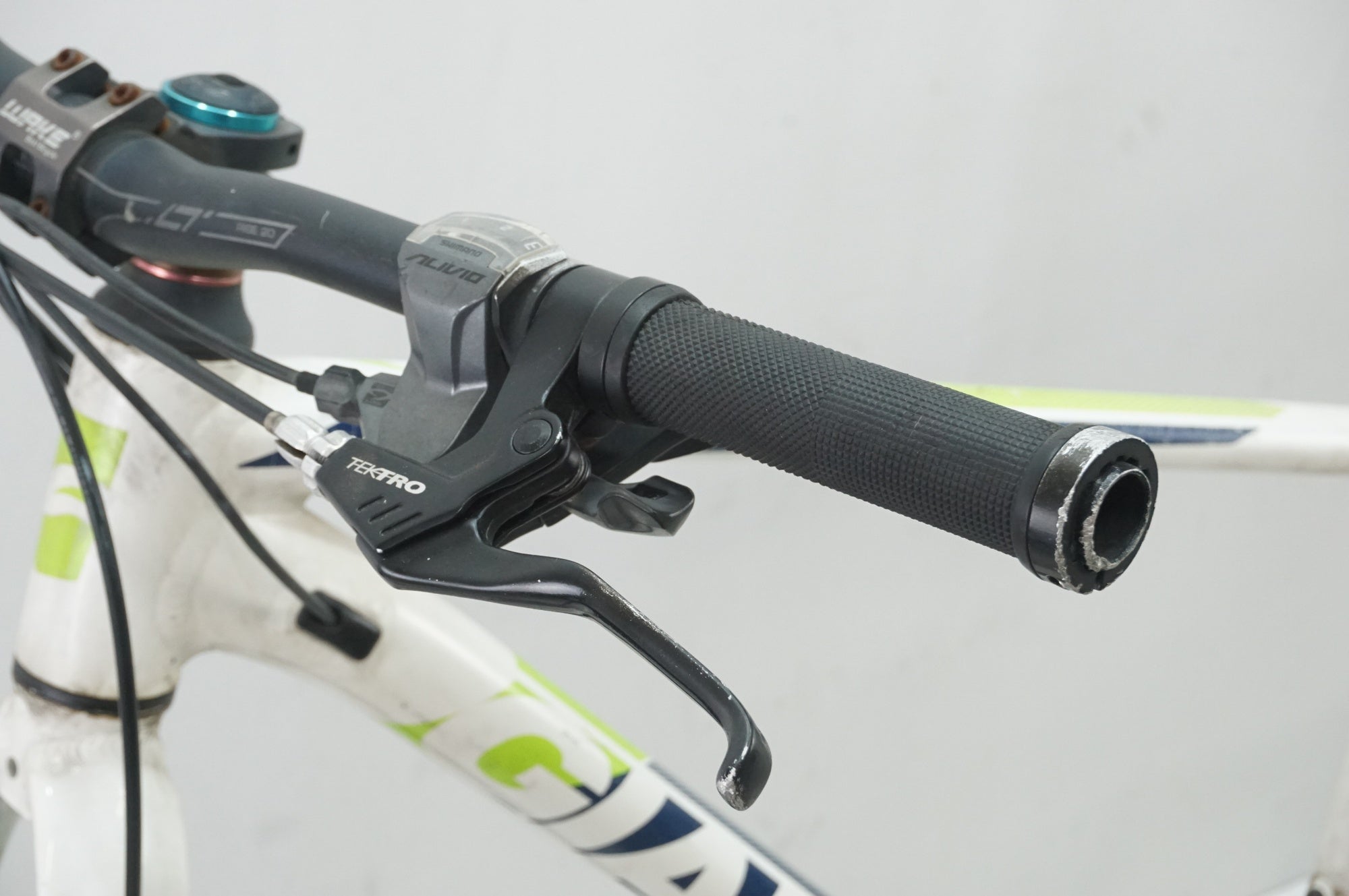 ジャンク GIANT 「ジャンク」 ATX 2018年モデル 27.5インチ カスタム マウンテンバイク / 大宮店