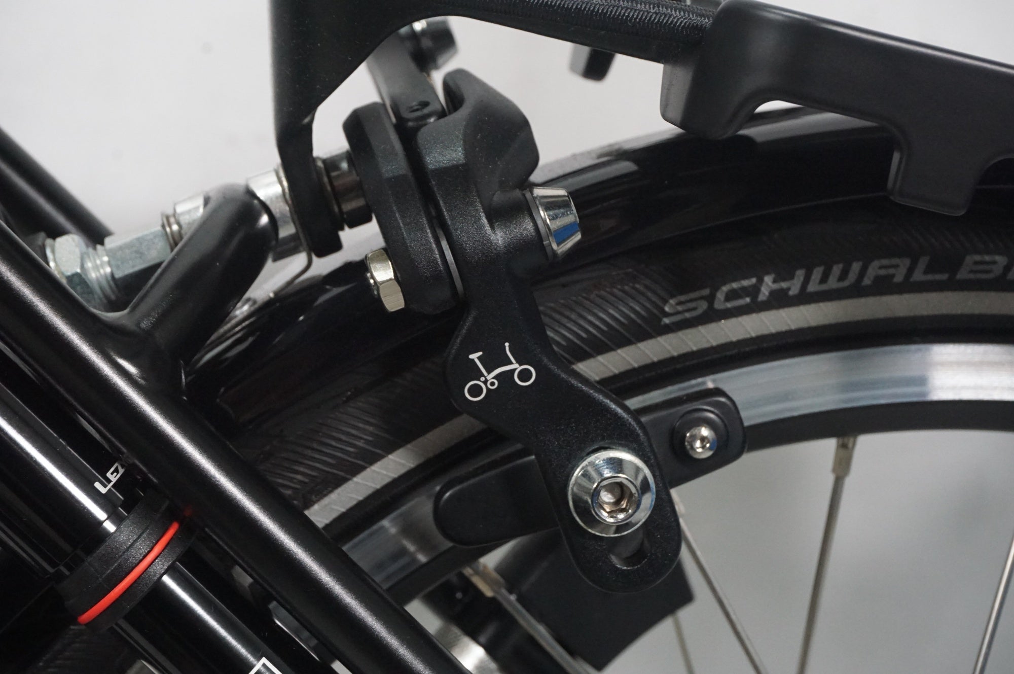 BROMPTON 「ブロンプトン」 C LINE EXPLORE MID WITH RACK 2024年モデル 16インチ 折りたたみ自転車 / AKIBA店