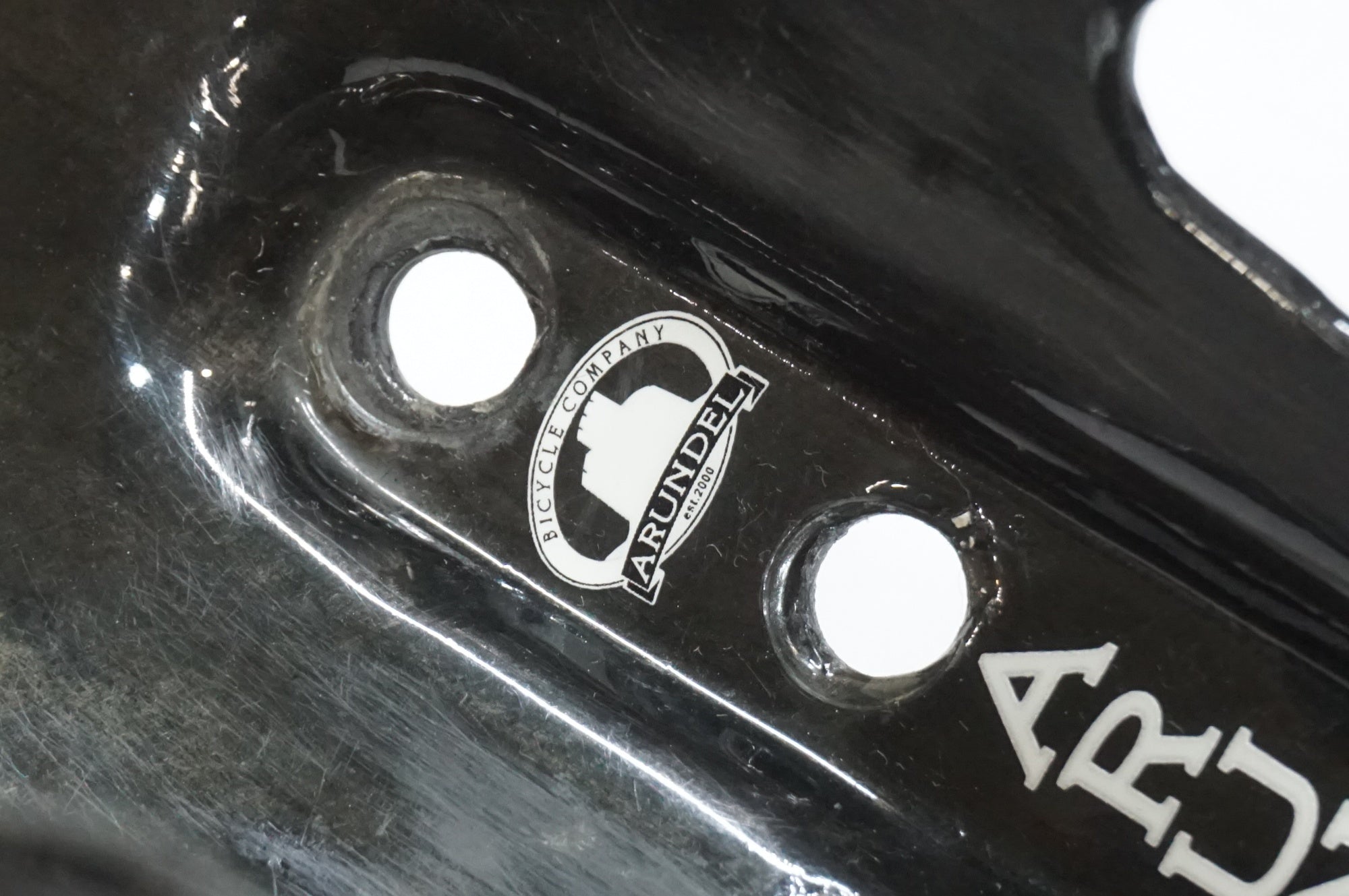 ARUNDEL 「アランデル」 カーボン ボトルケージ / 大宮店