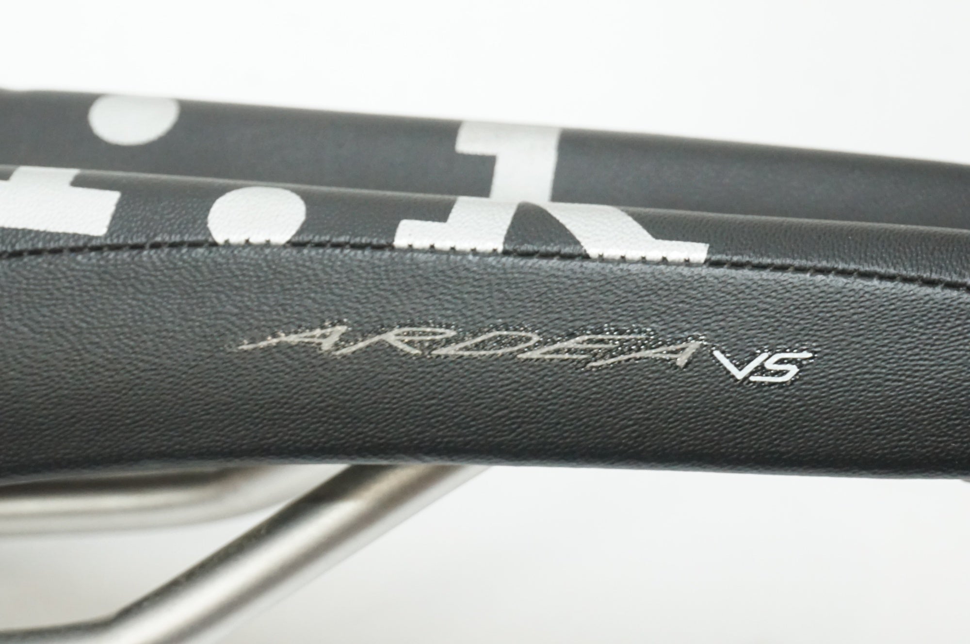 FIZIK 「フィジーク」 ARDEA VS サドル / 大宮店