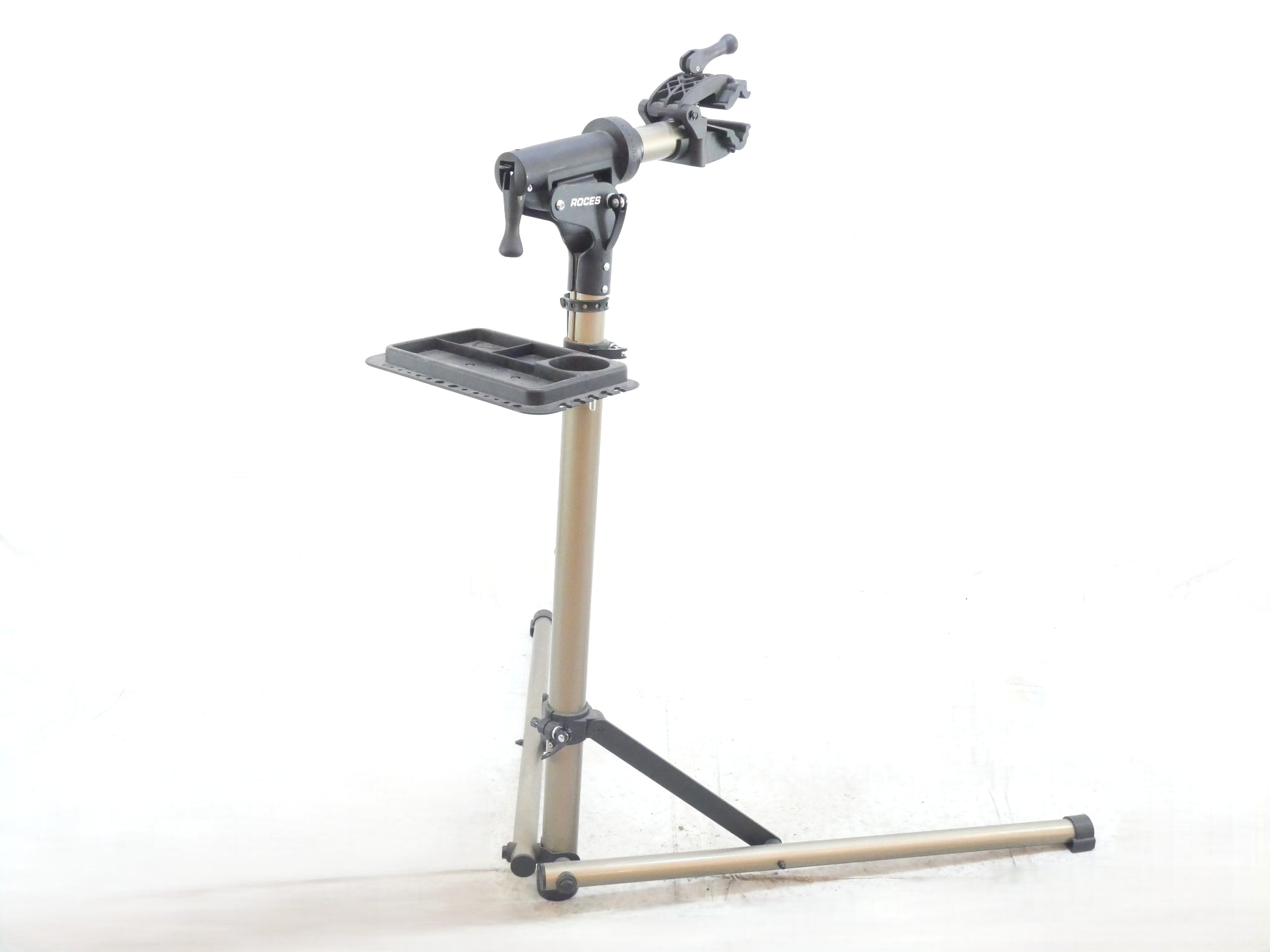 ROCES 「ロチェス」 メンテナンススタンド / バイチャリ浦和ベース