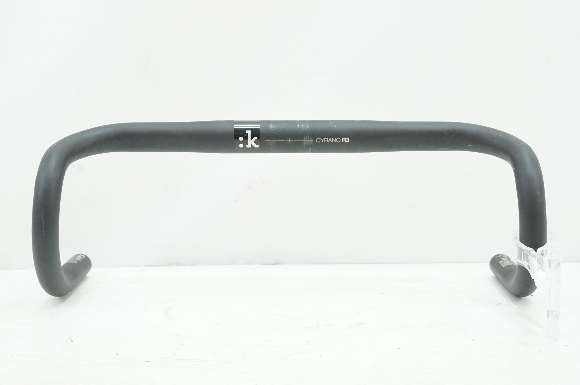 FIZIK 「フィジーク」 CYRANO R3 420mm φ31.8 ハンドル / 大宮店