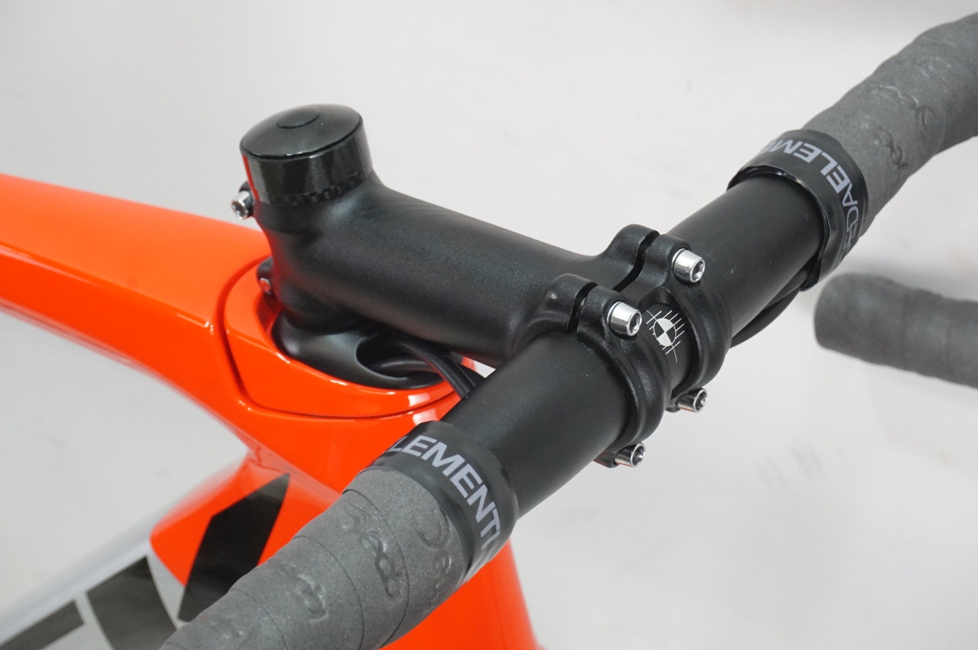 TREK 「トレック」 EMONDA SL6 2023年モデル カスタム ロードバイク / 大宮店