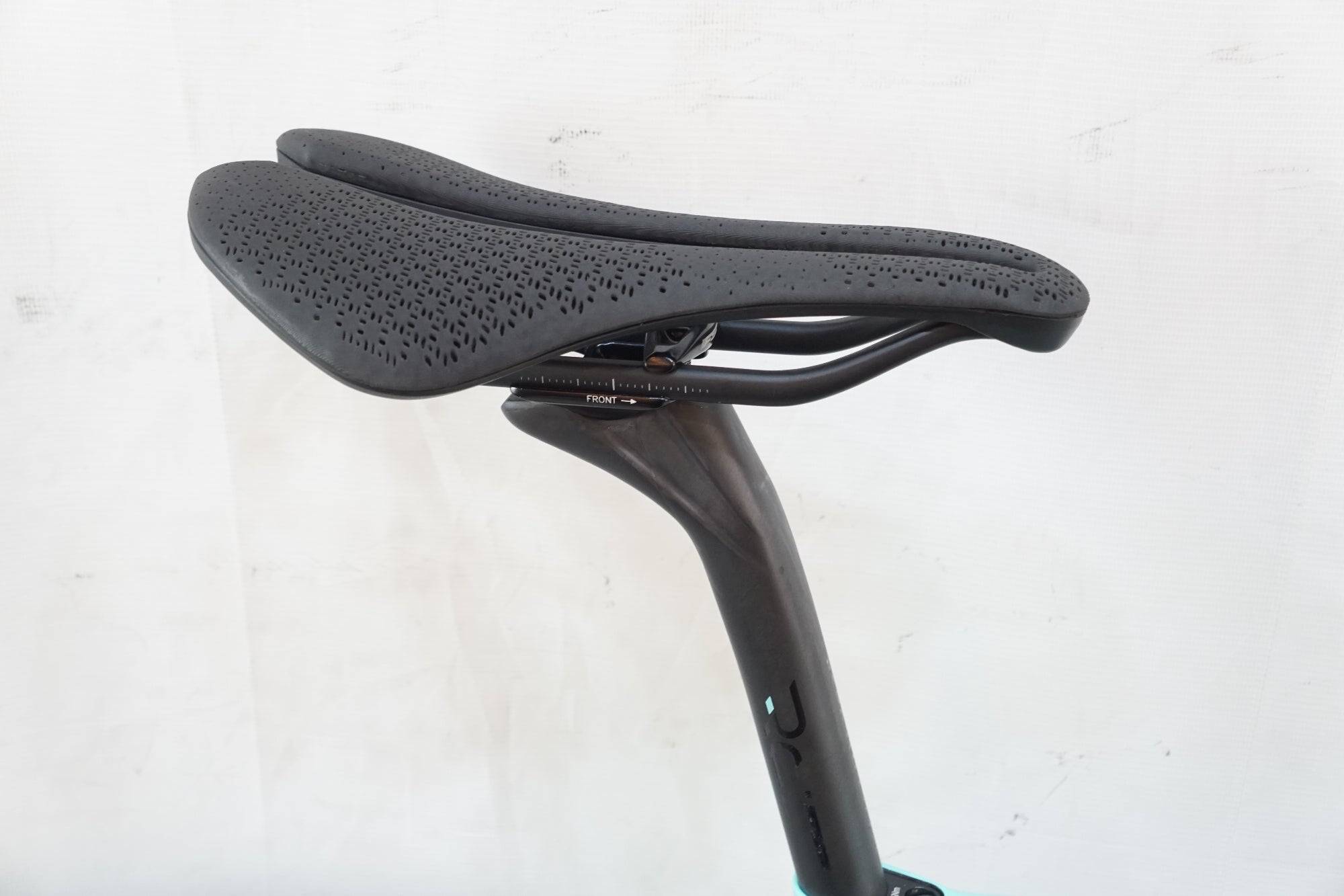 BIANCHI 「ビアンキ」 SPECIALISSIMA DISC 2022年モデル ロードバイク / バイチャリ浦和ベース