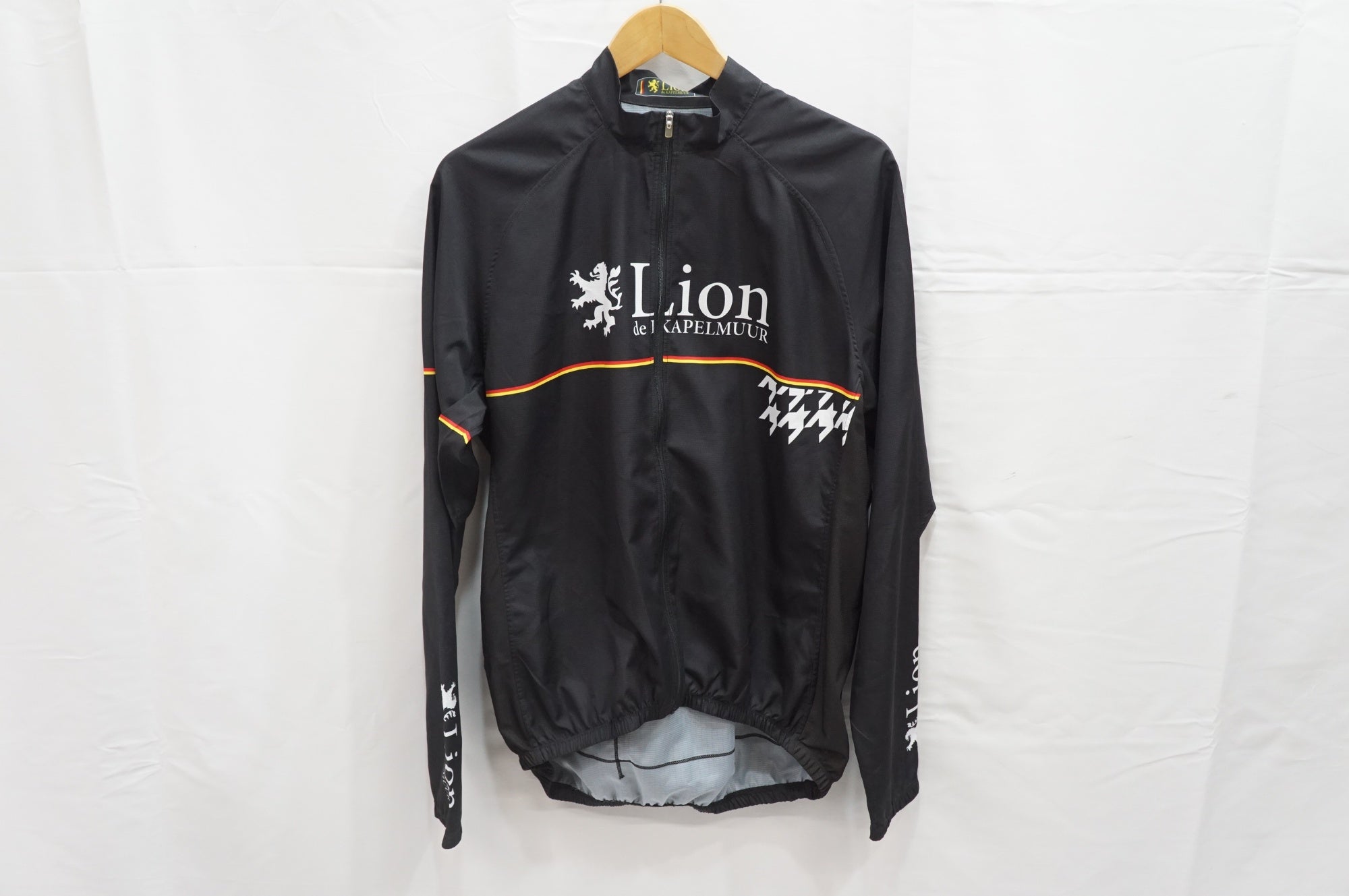 LION DEKAPELMUUR 「リオン デ カペルミュール」 XLサイズ ウインド