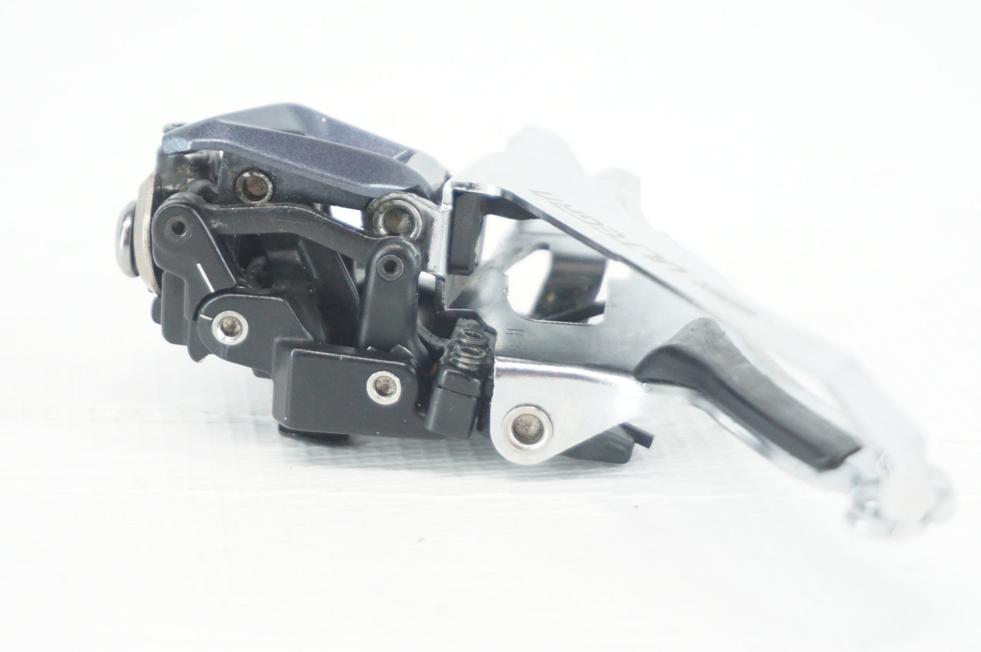 SHIMANO 「シマノ」 ULTEGRA FD-R8000 フロントディレイラー / 阪急塚口店