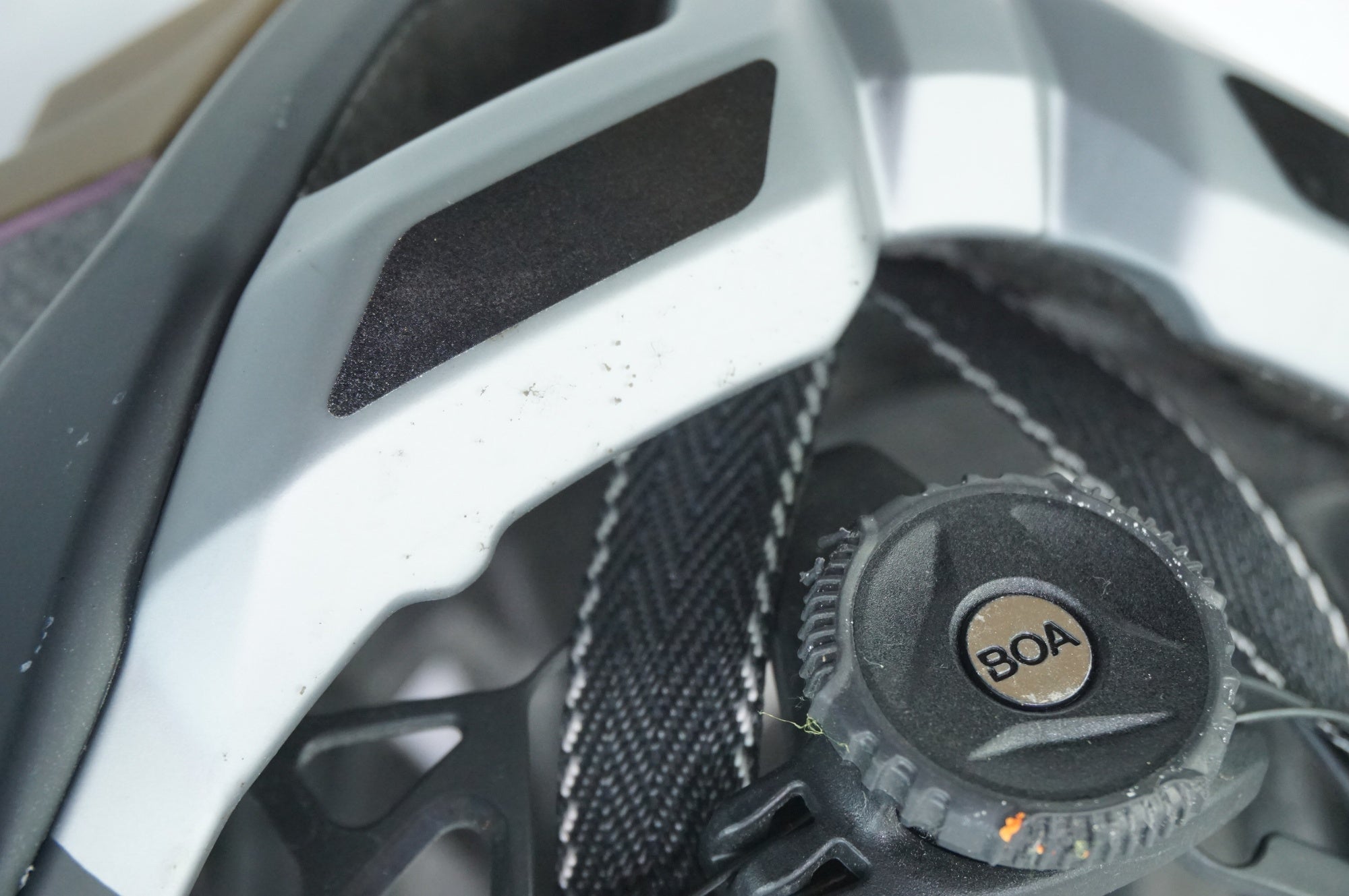 OGK KABUTO 「オージーケーカブト」 VOLZZA S/Mサイズ ヘルメット / 中目黒店