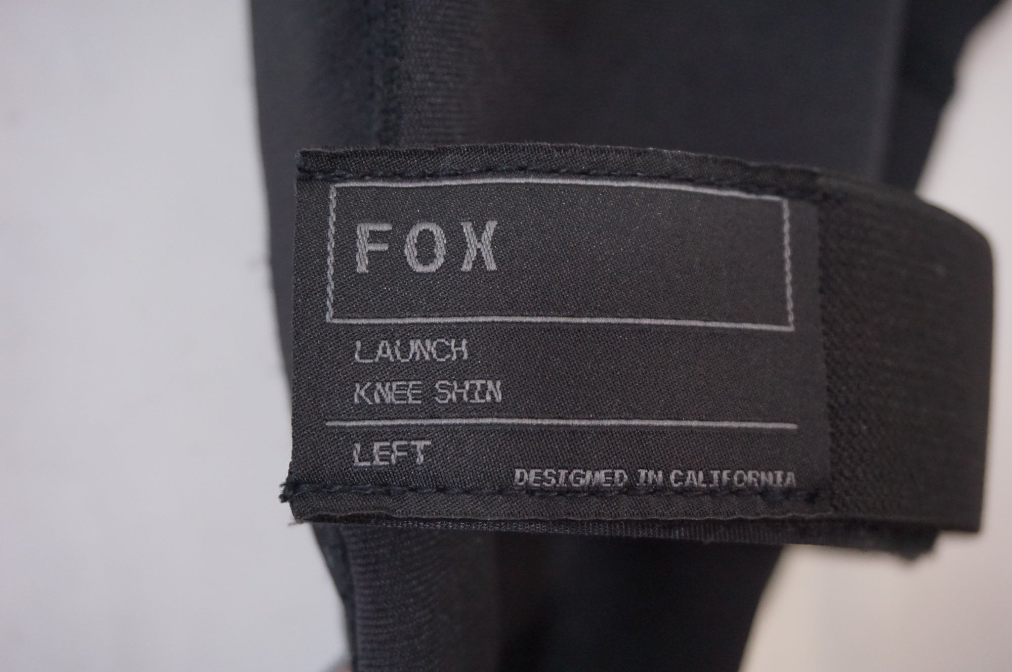 FOX 「フォックス」 KNEE-SHIN Lサイズ プロテクター / 世田谷店