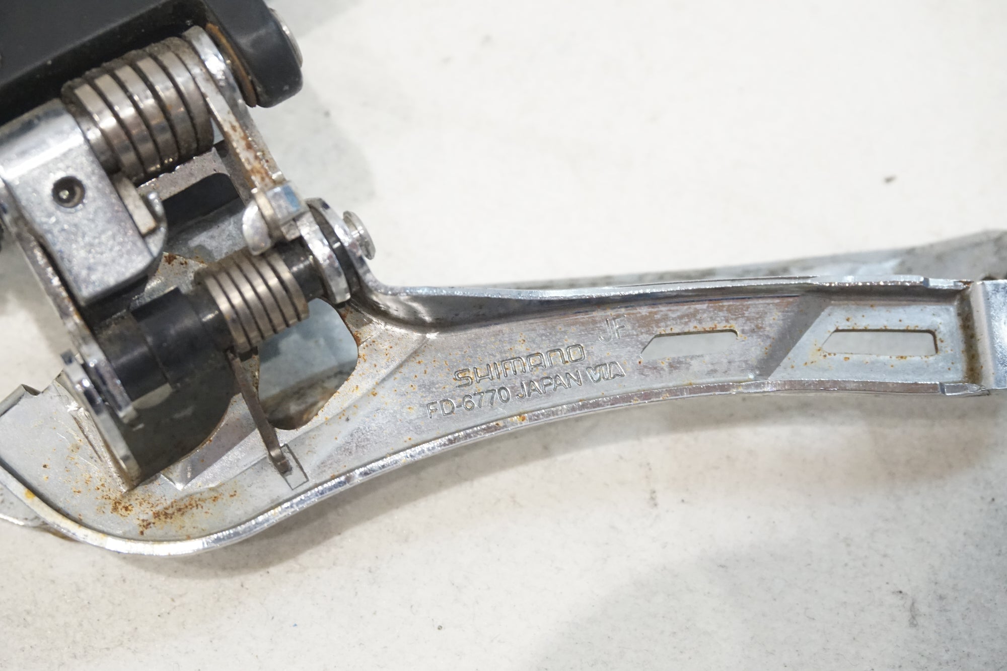 SHIMANO 「シマノ」 ULTEGRA 6770 Di2 コンポ3点(ST,FD,RD) +バッテリー,充電器,ジャンクション セット / 横浜戸塚店