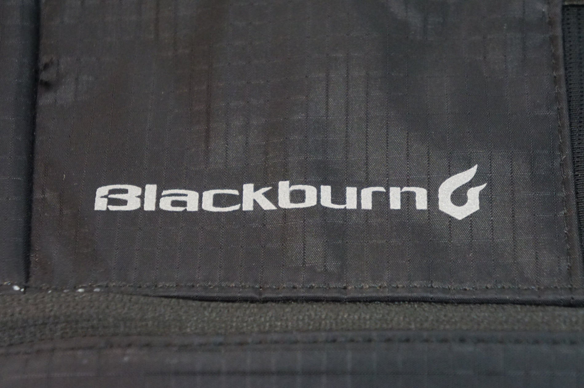 BLACKBURN 「ブラックバーン」 OUTPOST FRAME BAG MEDIUM フレームバッグ / 熊谷本店