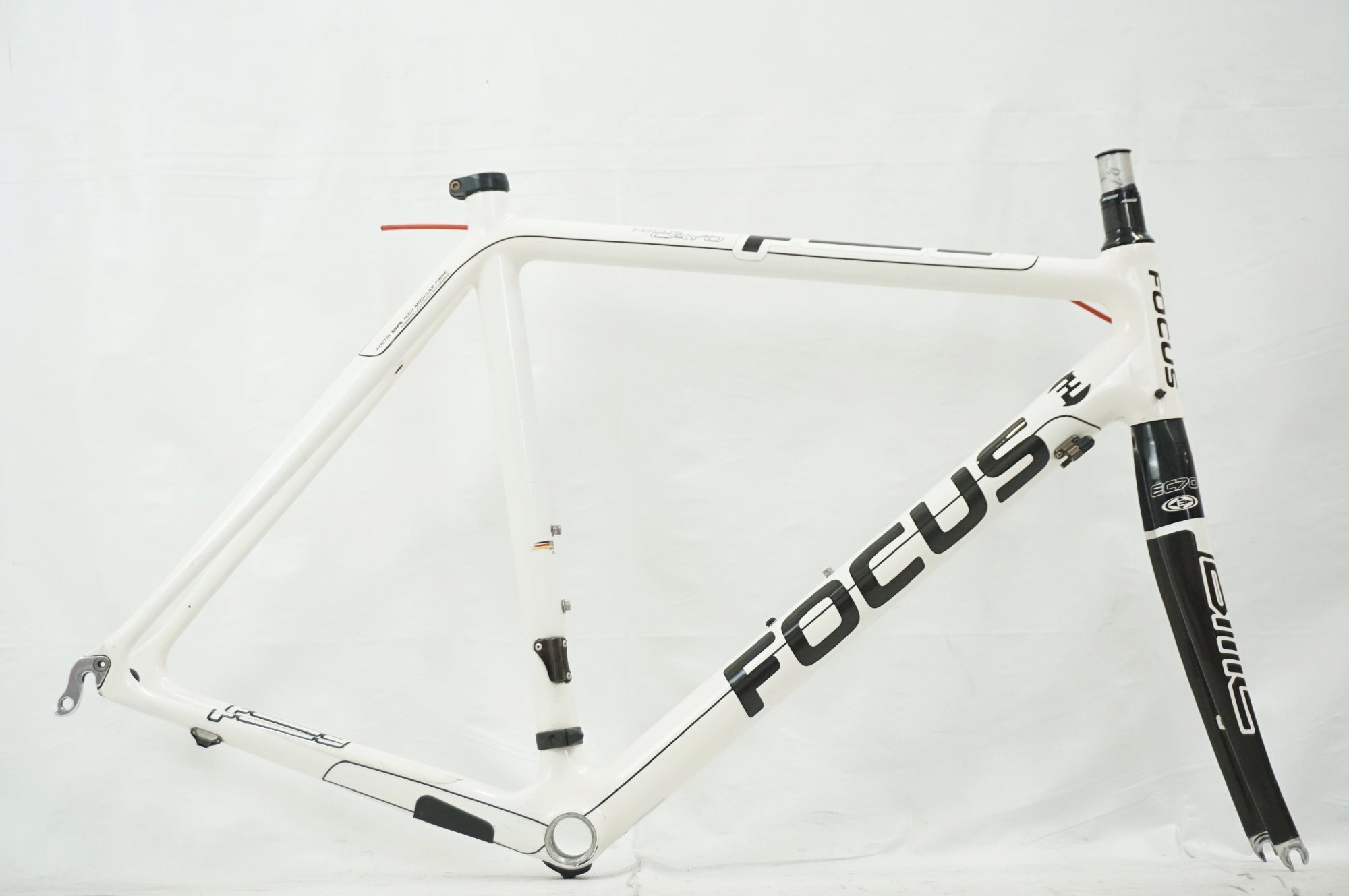 ジャンク FOCUS 「フォーカス」 CAYO LIGHT WEIGHT 2009年モデル フレームセット / 福岡アイランドシティ店 ｜  バイチャリ公式オンラインショップ 【スポーツ自転車買取販売専門店】