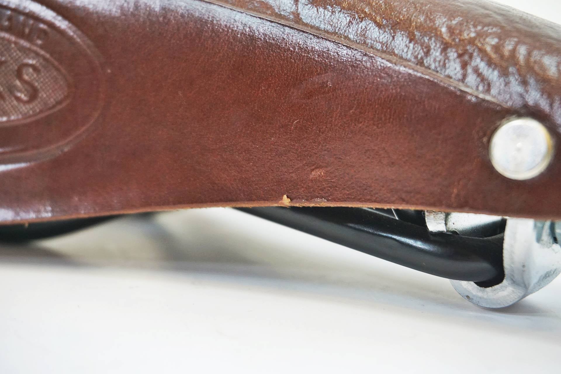 BROOKS 「ブルックス」 B67 サドル / 有明ガーデン店