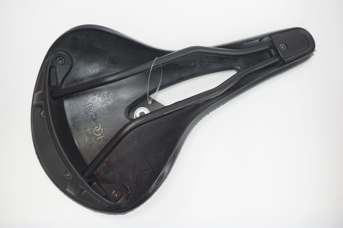 BROOKS 「ブルックス」 CAMBIUM C17 CARVED サドル / 福岡店