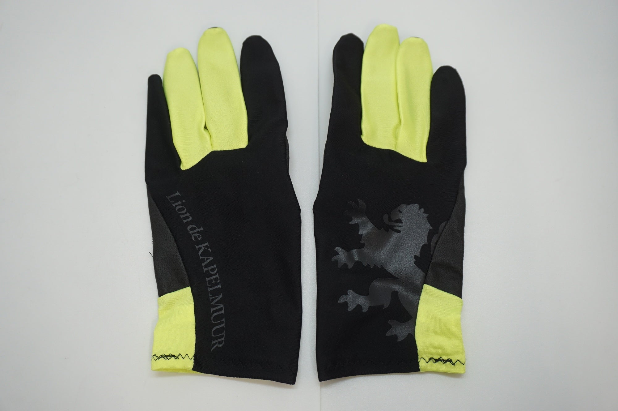 KAPELMUUR 「カペルミュール」 サイズM グローブ / 福岡アイランドシティ店