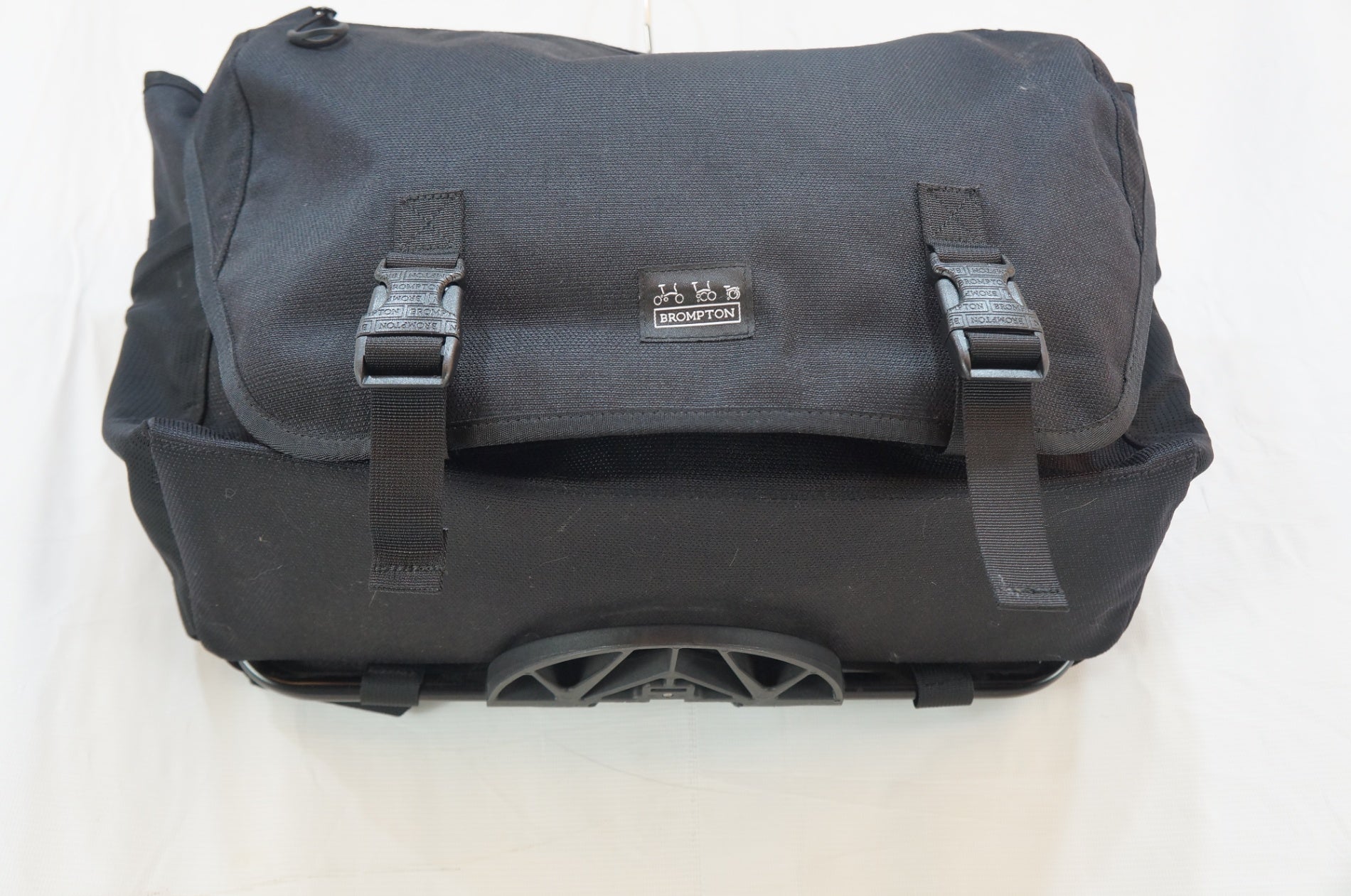 BROMPTON 「ブロンプトン」 MESSENGER BAG フロントバック / バイチャリ浦和ベース