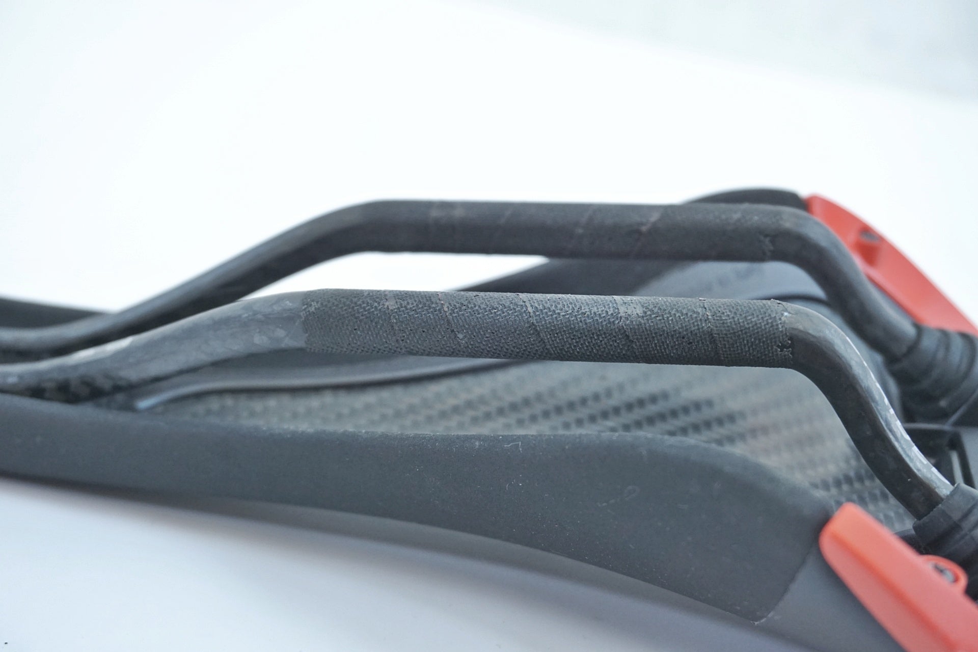 FIZIK 「フィジーク」 ALIANTE R1 サドル / 有明ガーデン店