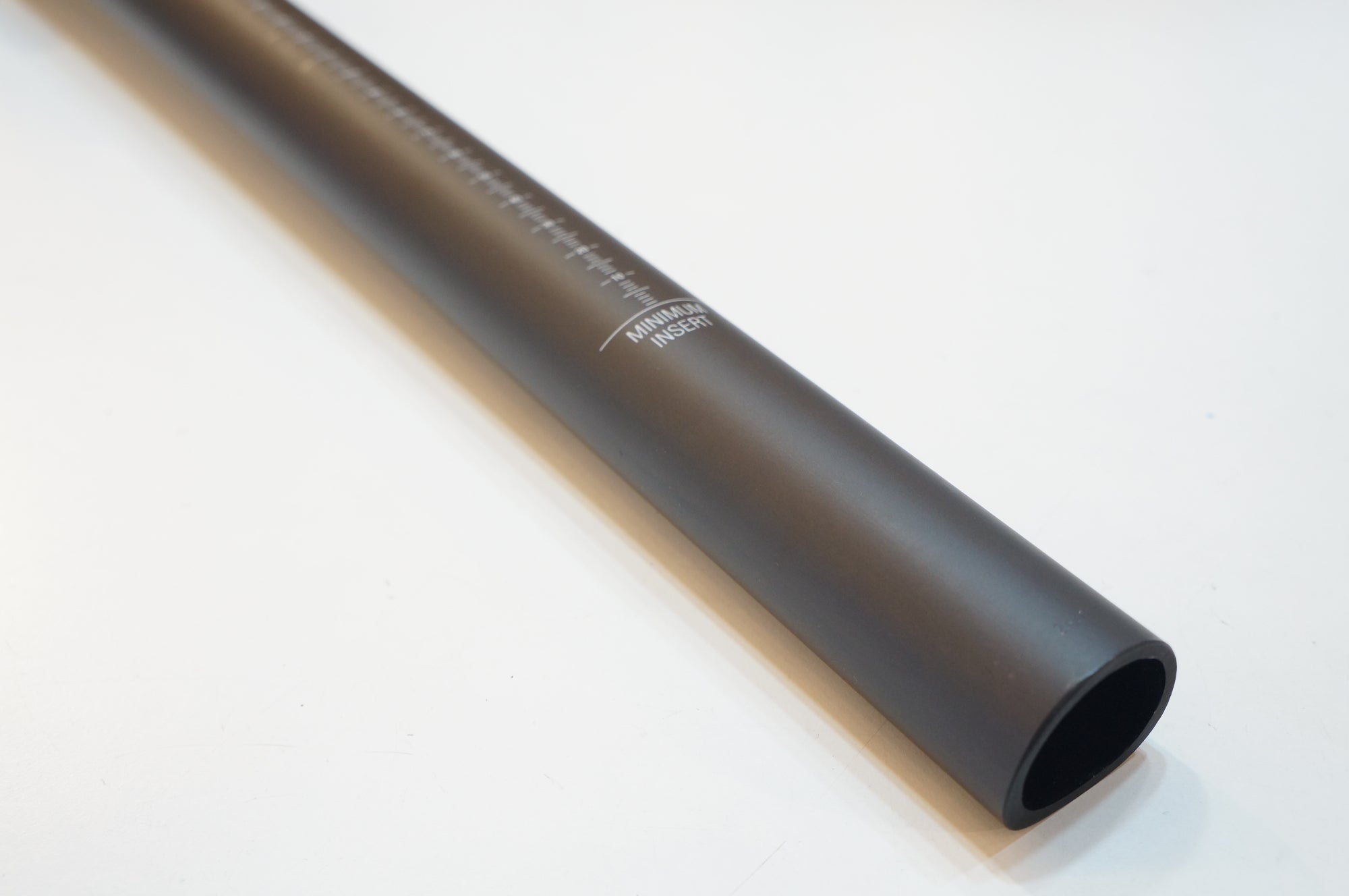 GIANT 「ジャイアント」 カーボン 380mm シートポスト / バイチャリ浦和ベース