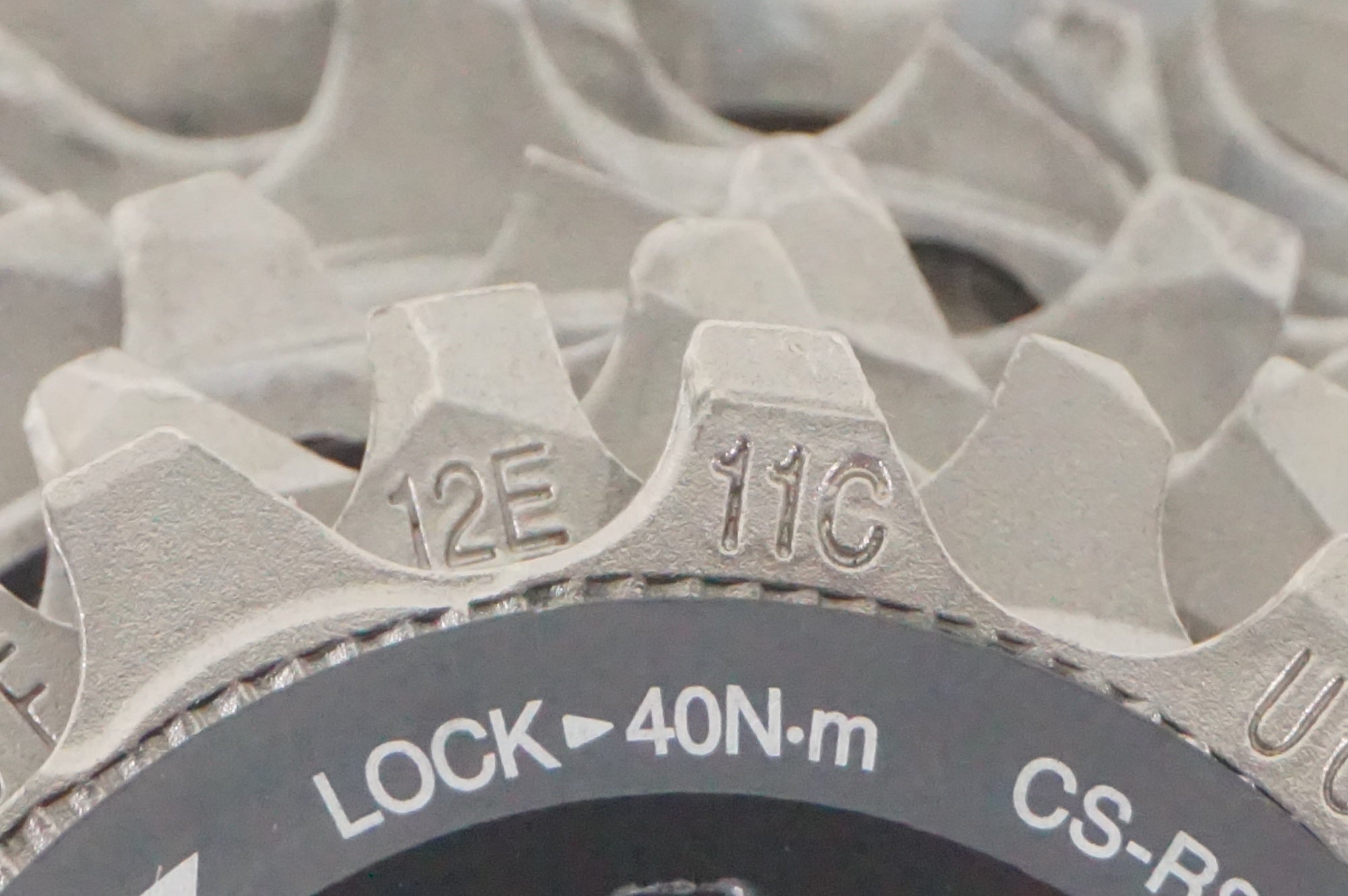 SHIMANO 「シマノ」 ULTEGRA CS-R8100 11-30T スプロケット / AKIBA店