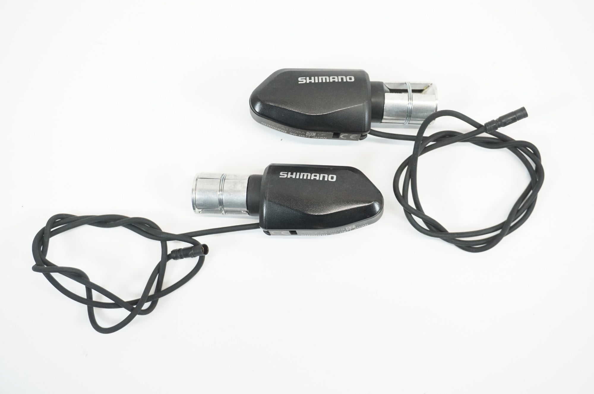 シマノ　Di2シフトスイッチ　　SW-R671 Amazon.co.jp: SHIMANO (シマノ) Di2 SW-R671 シフトスイッチ ISWR671P