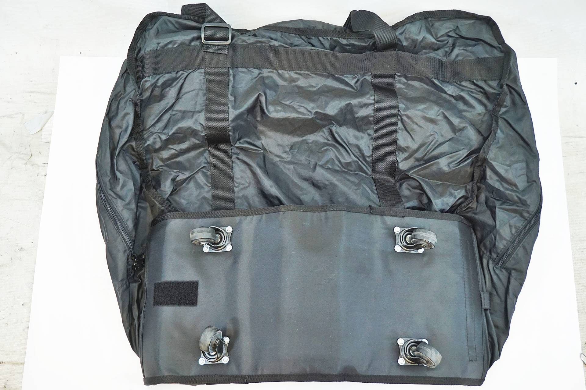 ノーブランド 折り畳み式キャリーバッグ / 有明ガーデン店